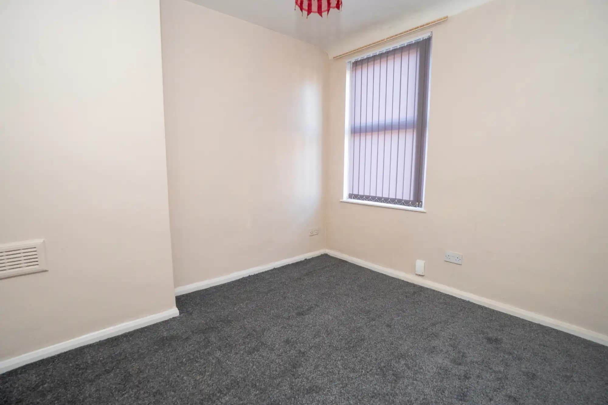 property photo 25 of 28