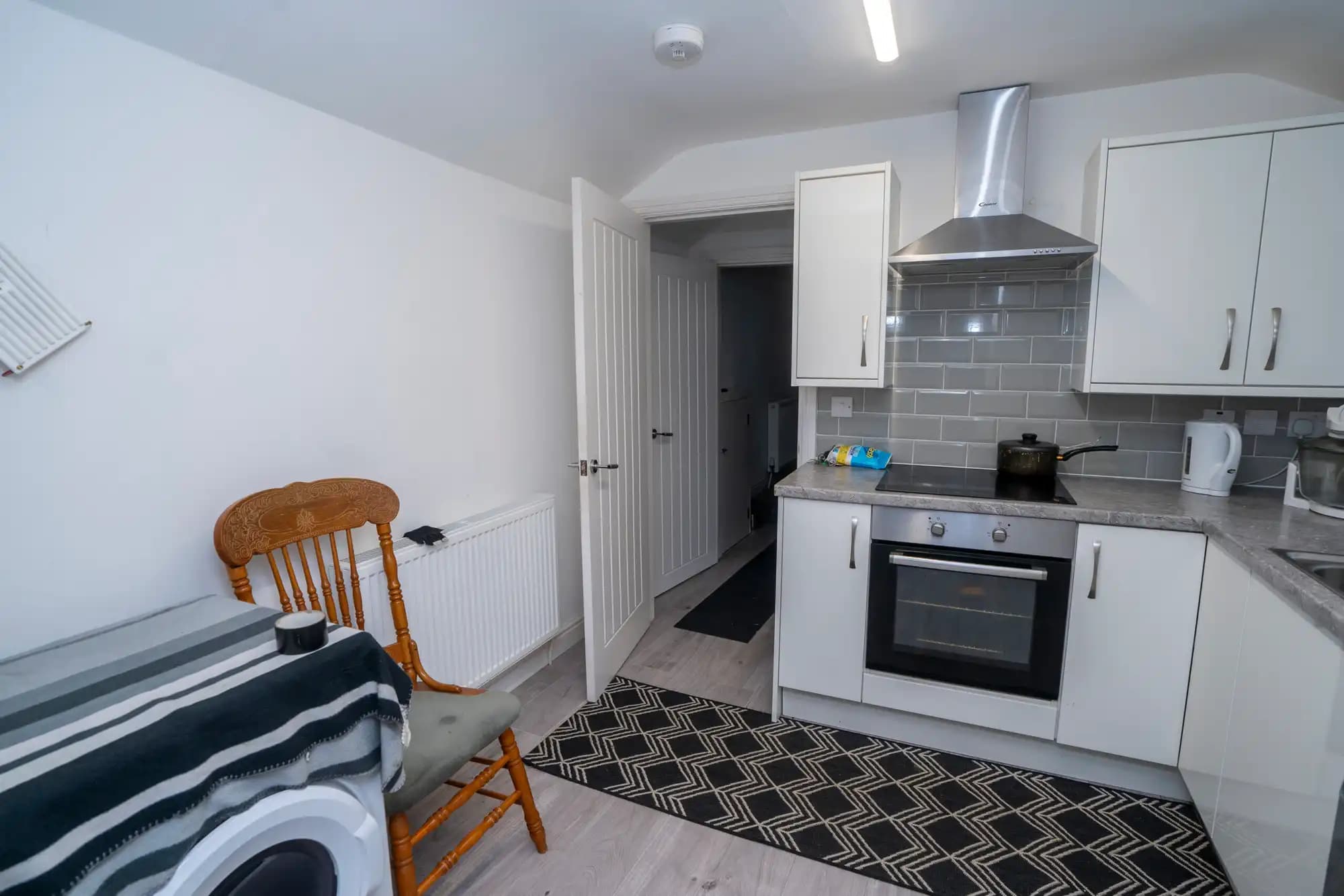 property photo 5 of 12