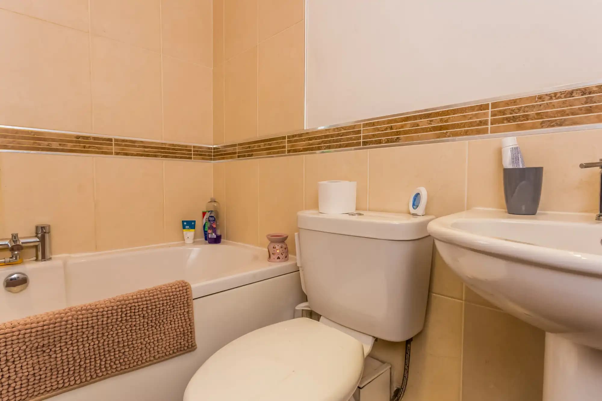 property photo 12 of 17