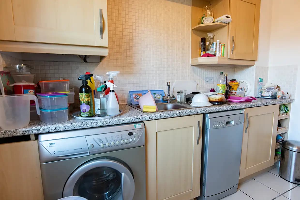 property photo 6 of 16