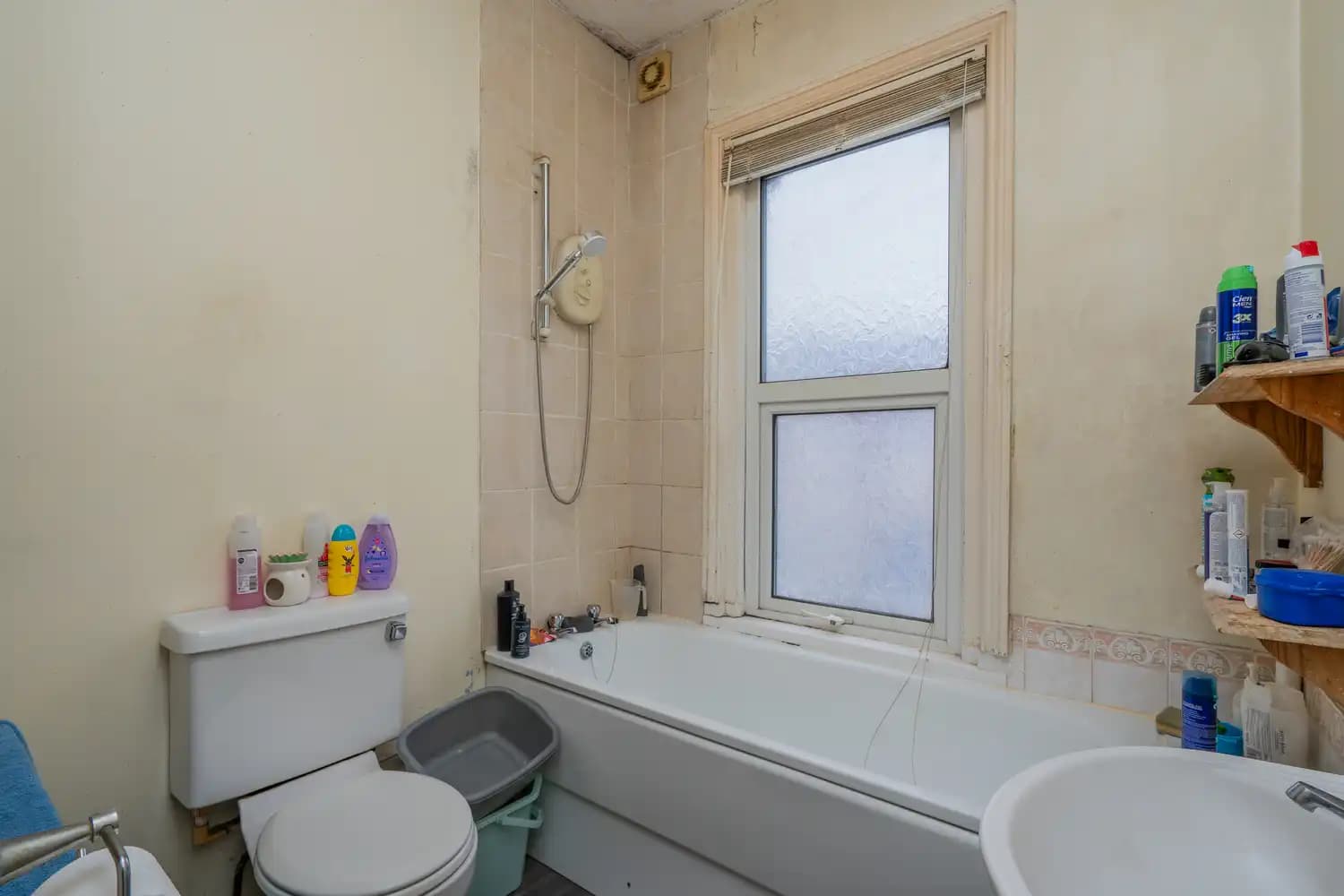 property photo 13 of 16