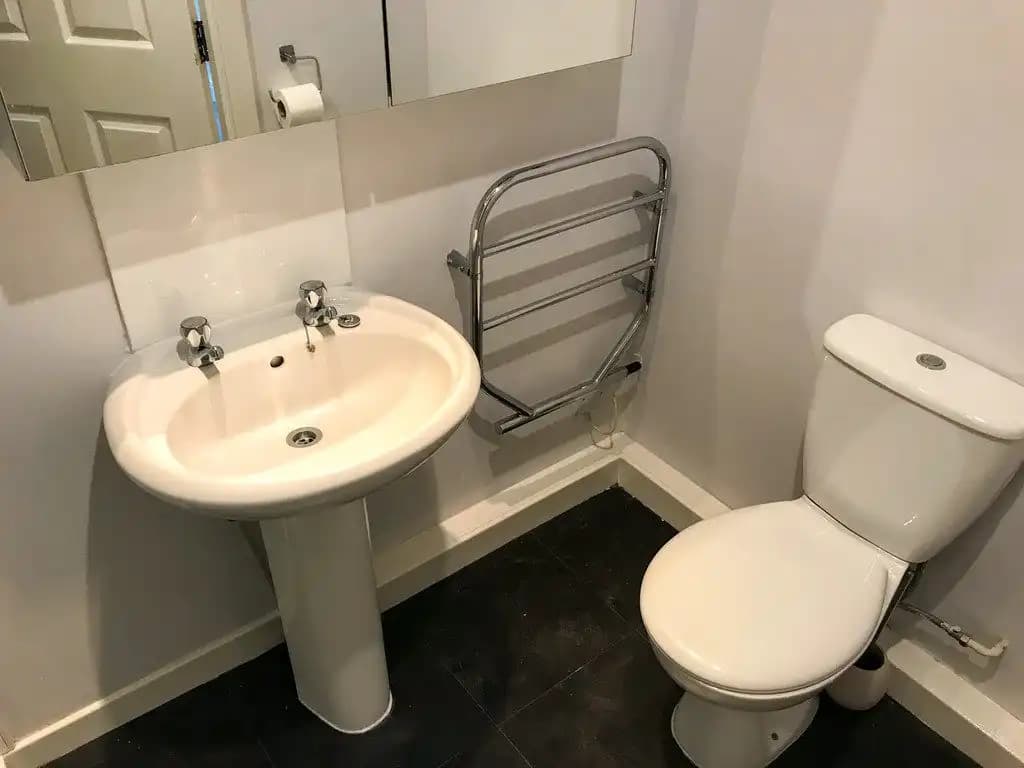 property photo 3 of 24