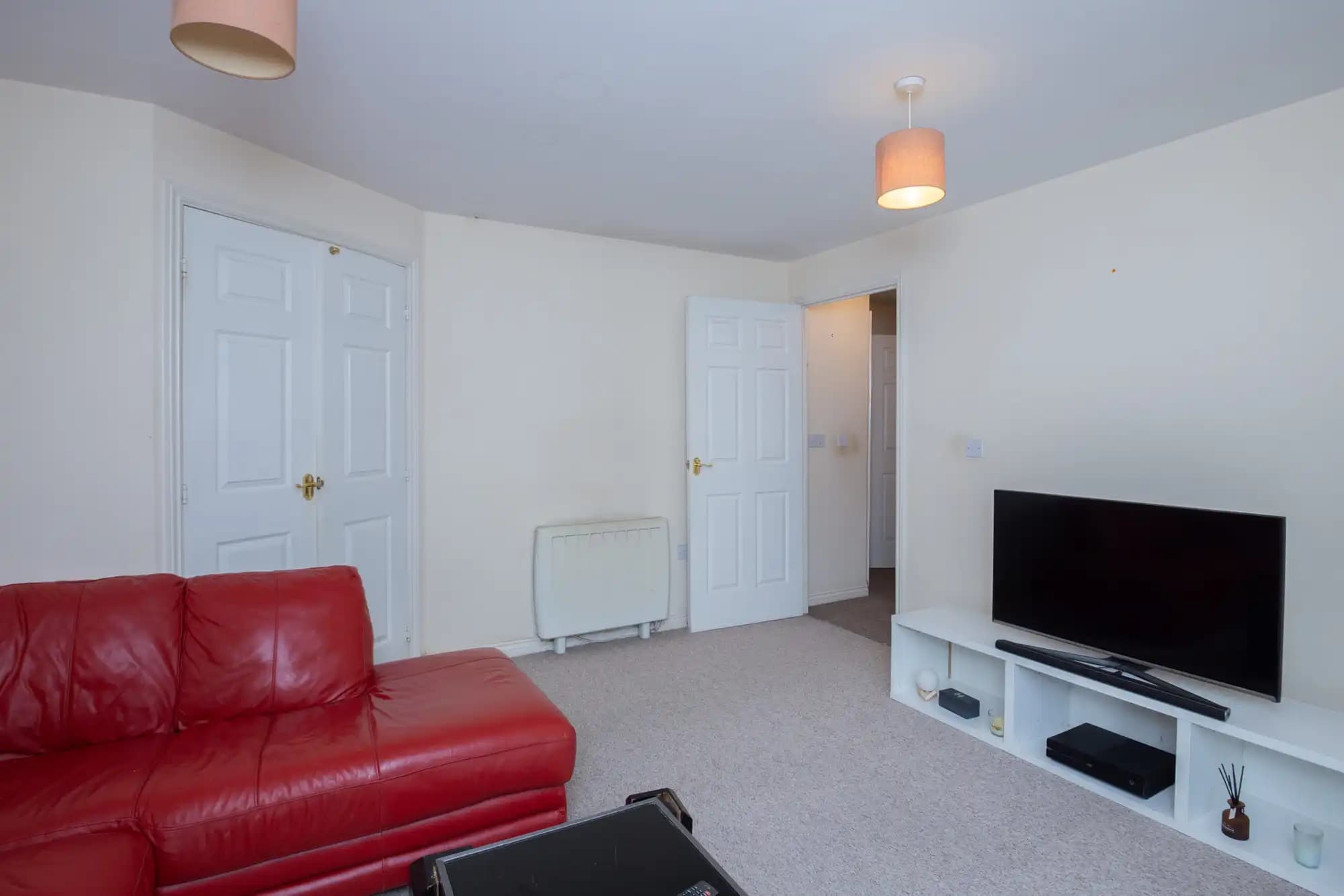 property photo 8 of 14