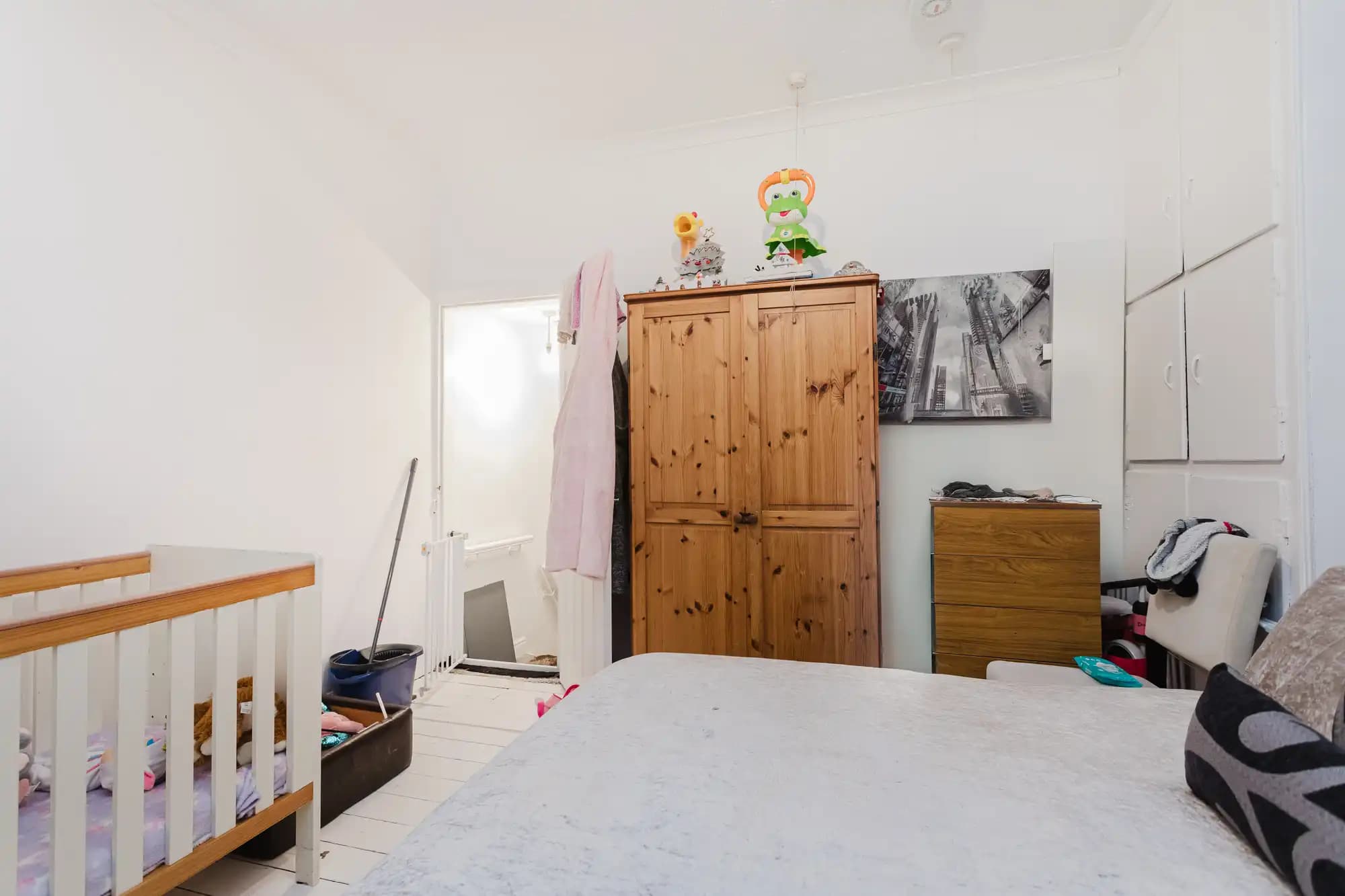 property photo 9 of 12