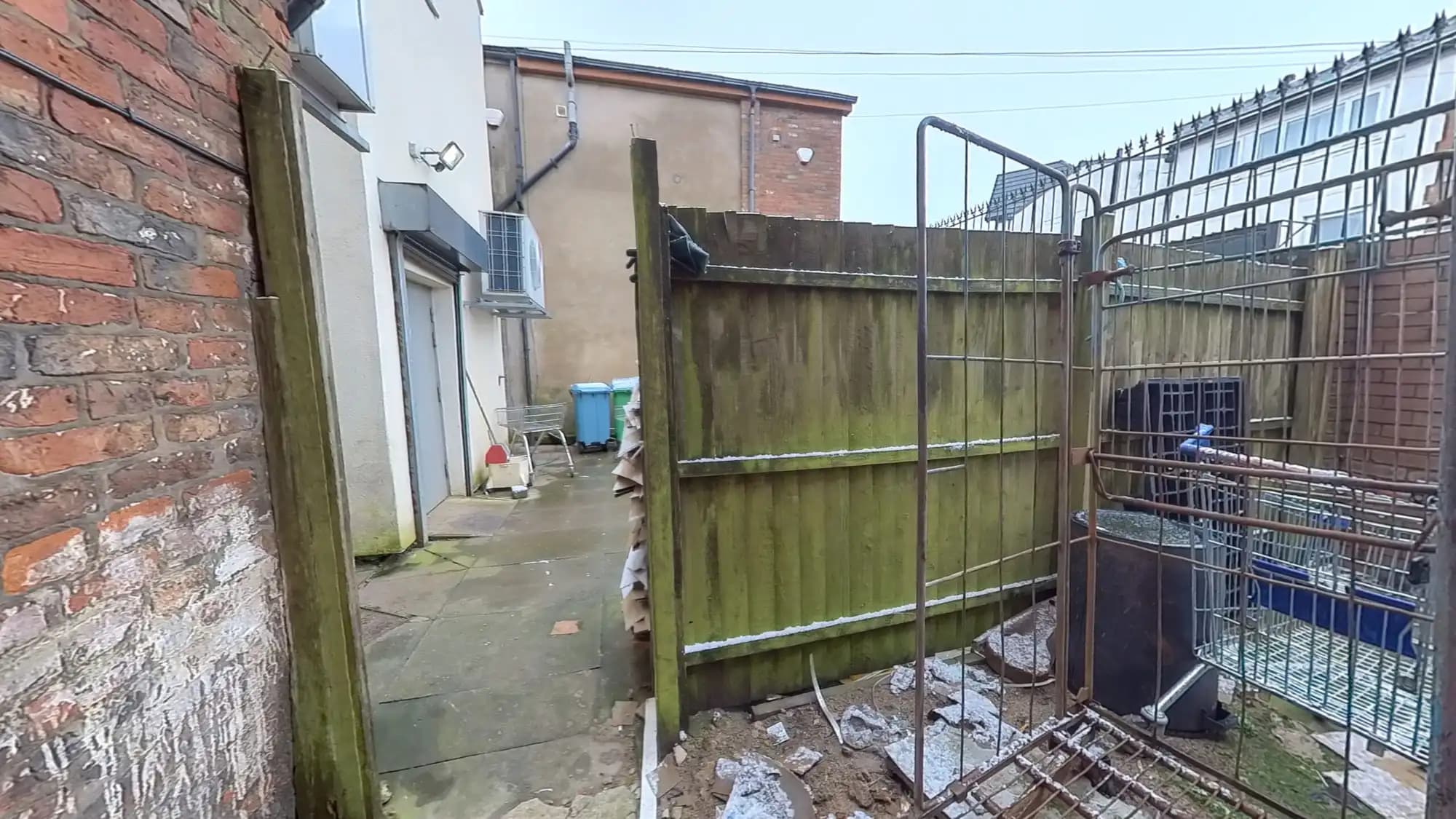 property photo 11 of 36