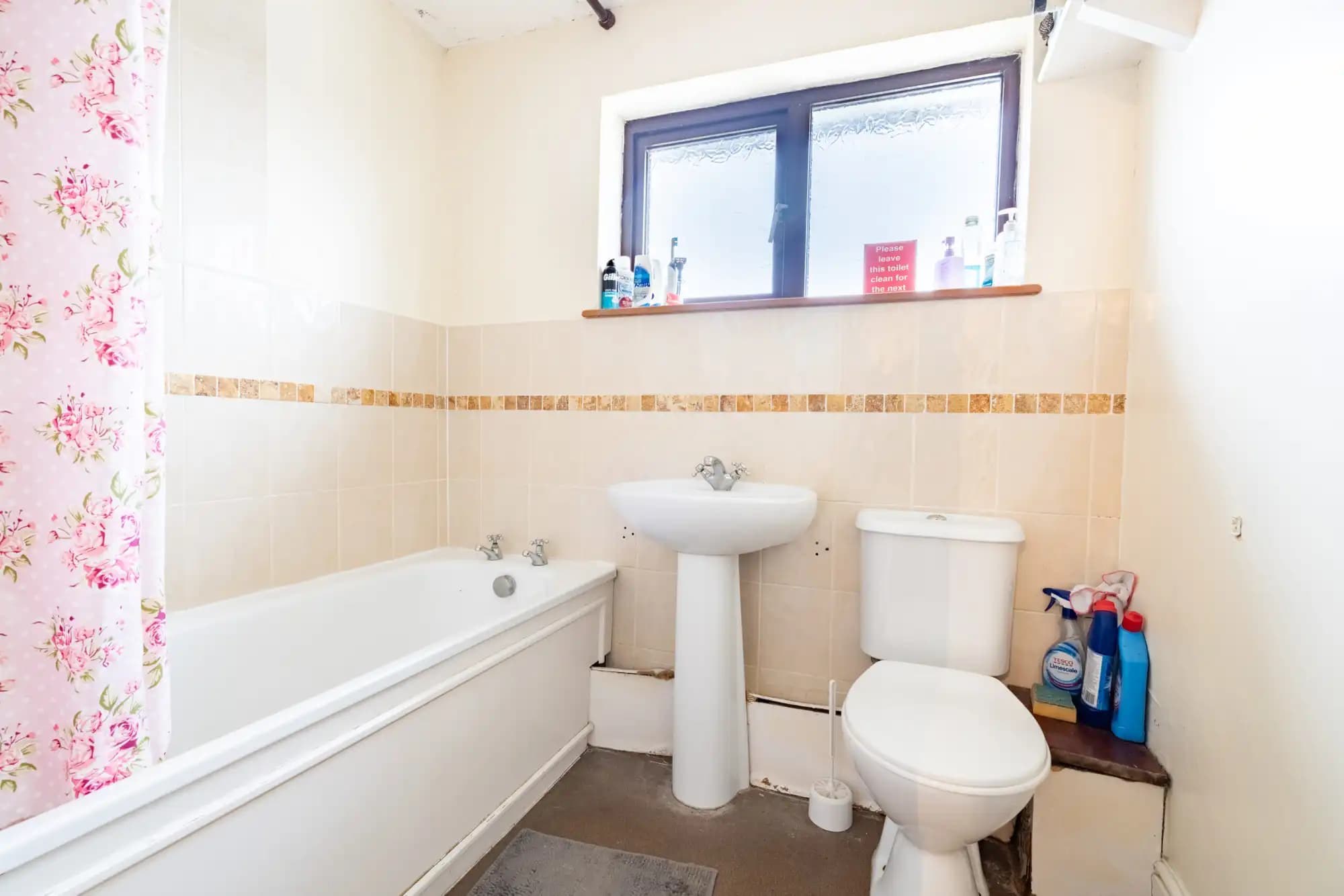 property photo 3 of 27