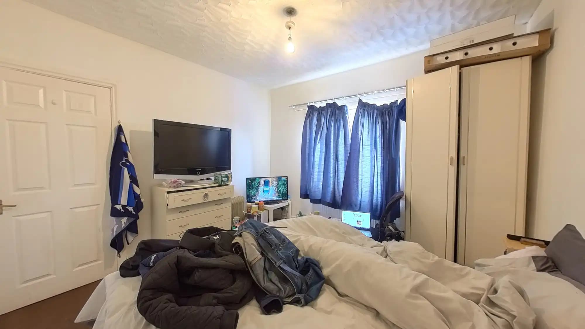 property photo 11 of 21