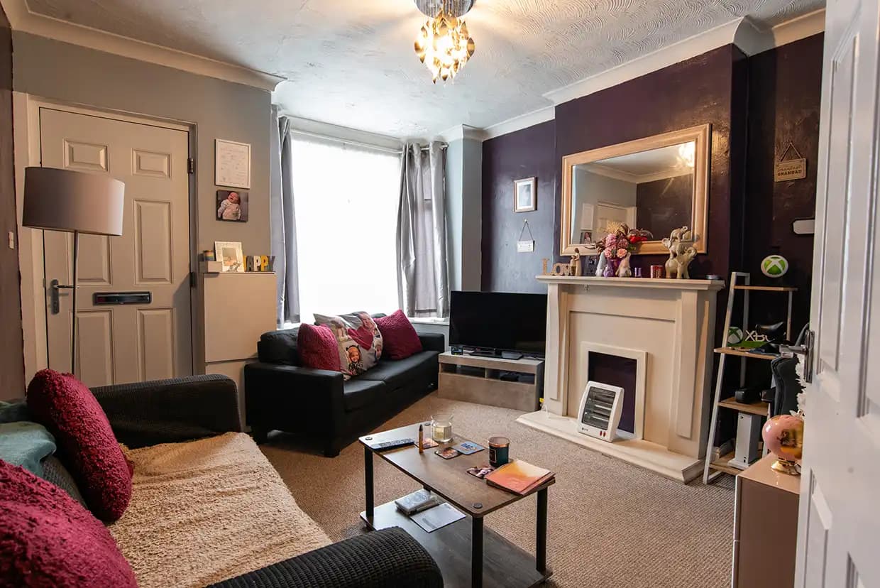 property photo 4 of 23