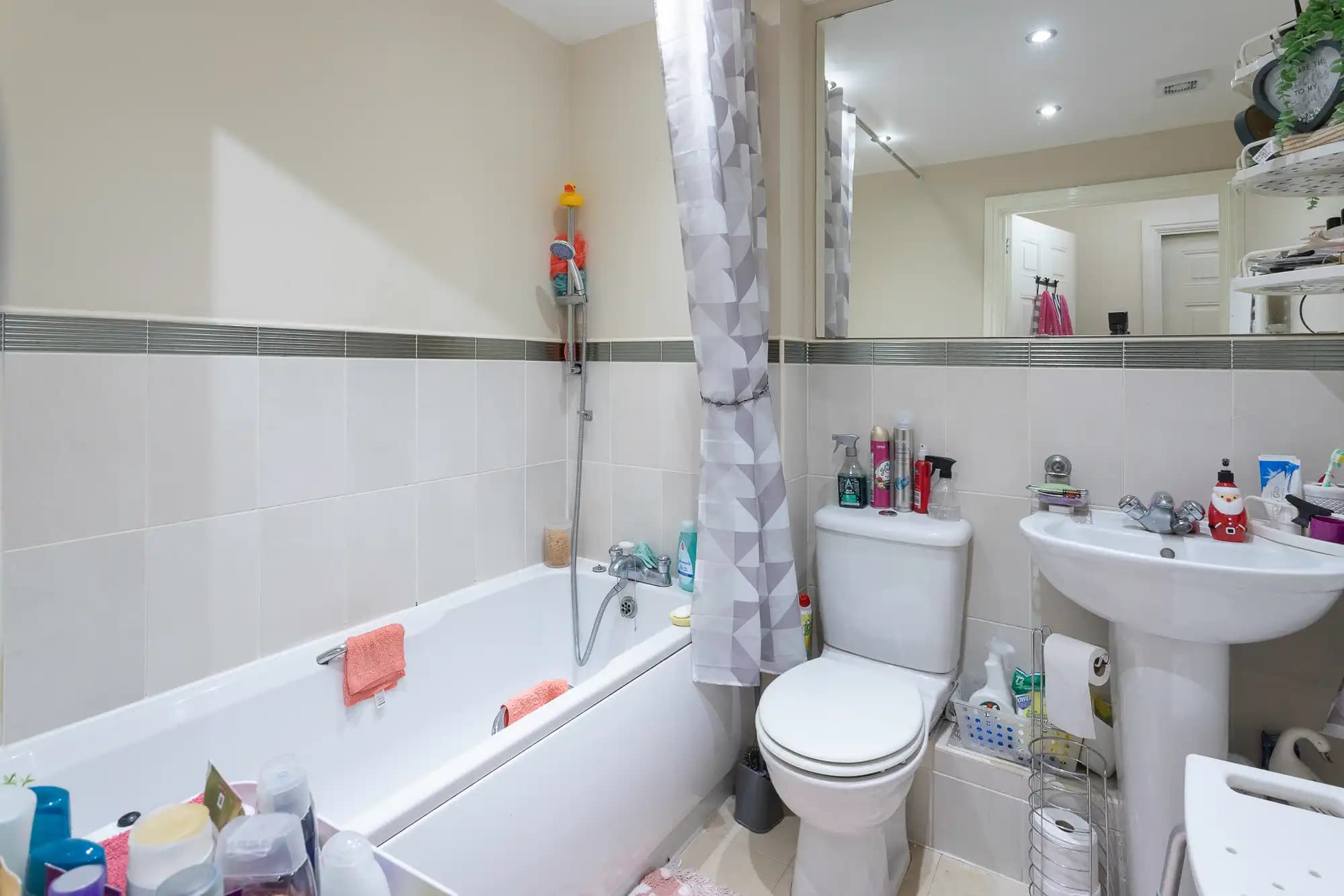 property photo 4 of 17