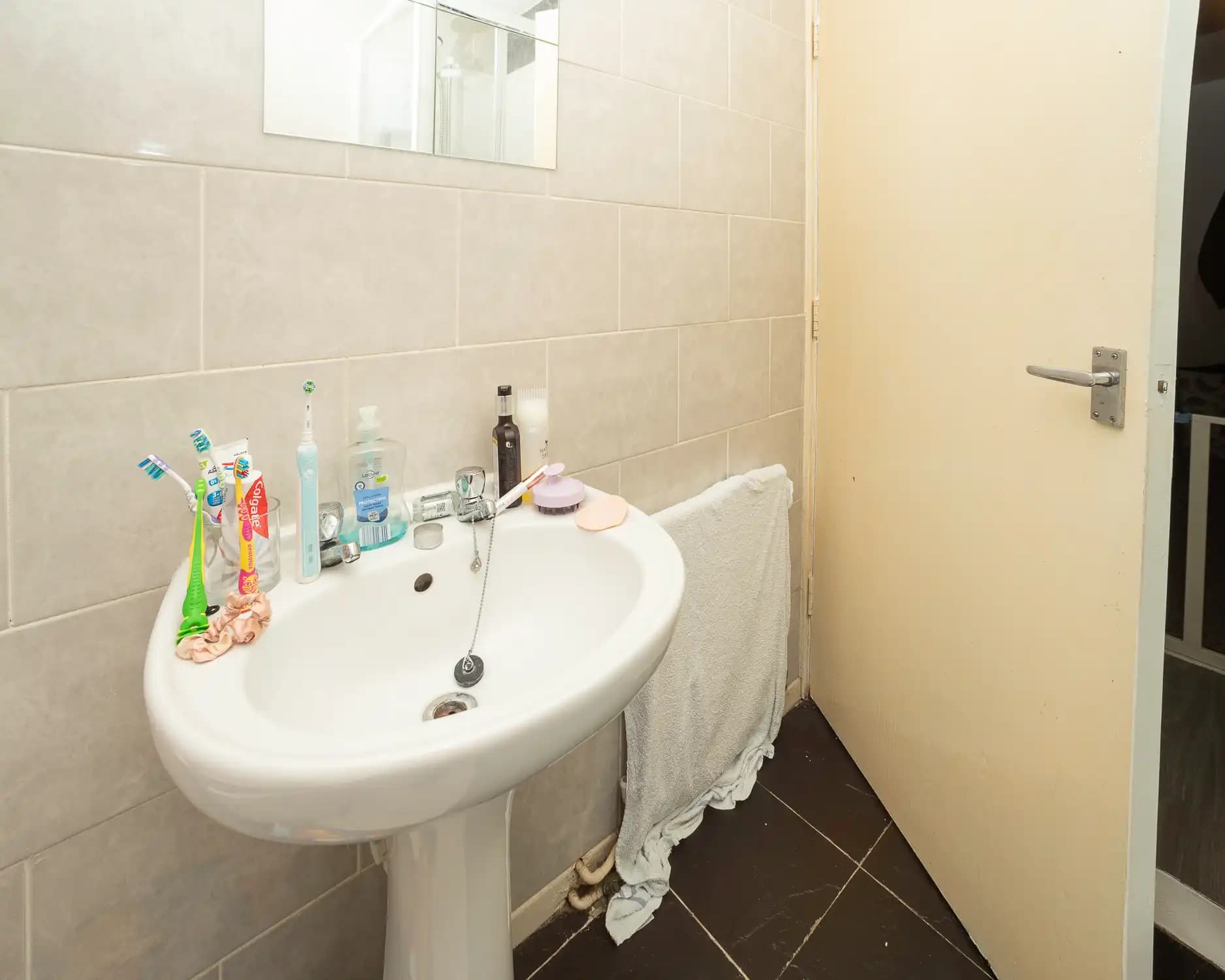 property photo 10 of 13