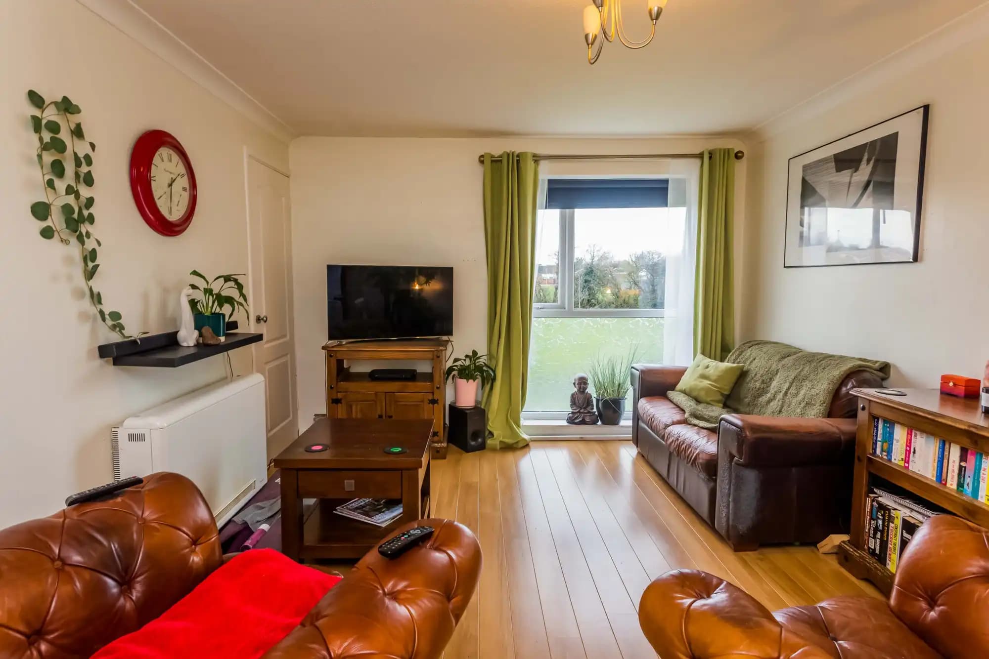 property photo 4 of 13
