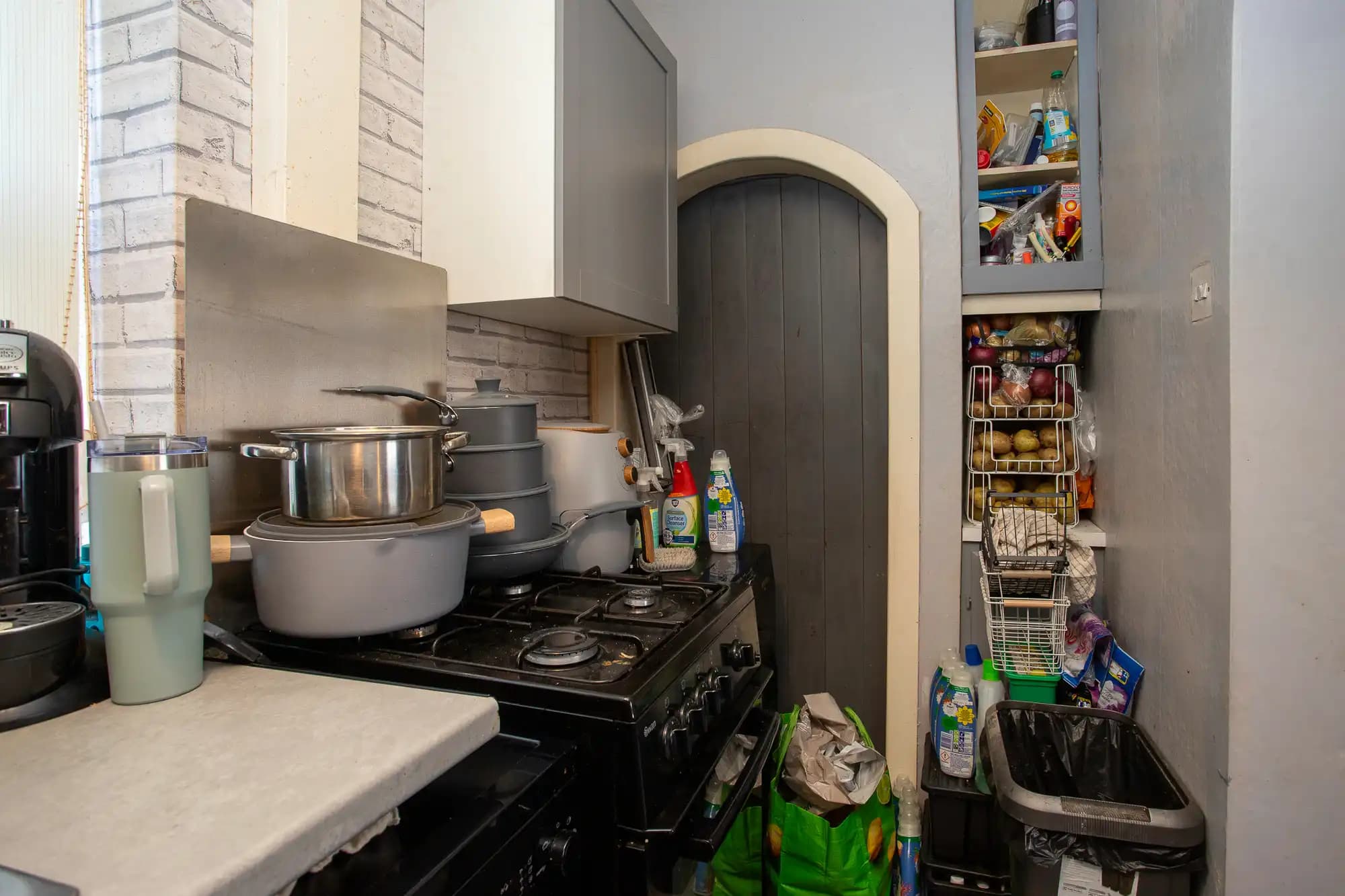 property photo 8 of 13