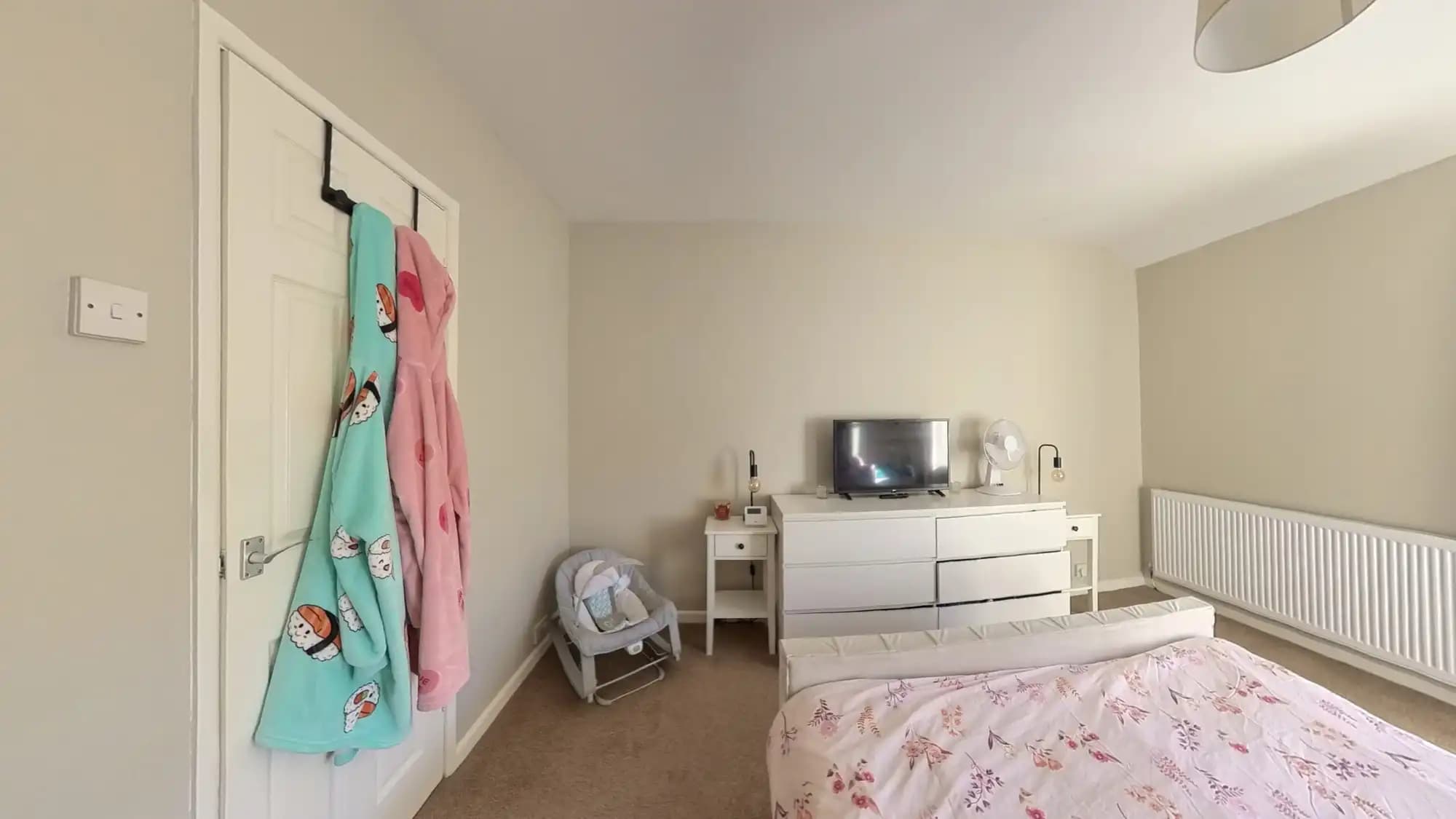 property photo 13 of 17