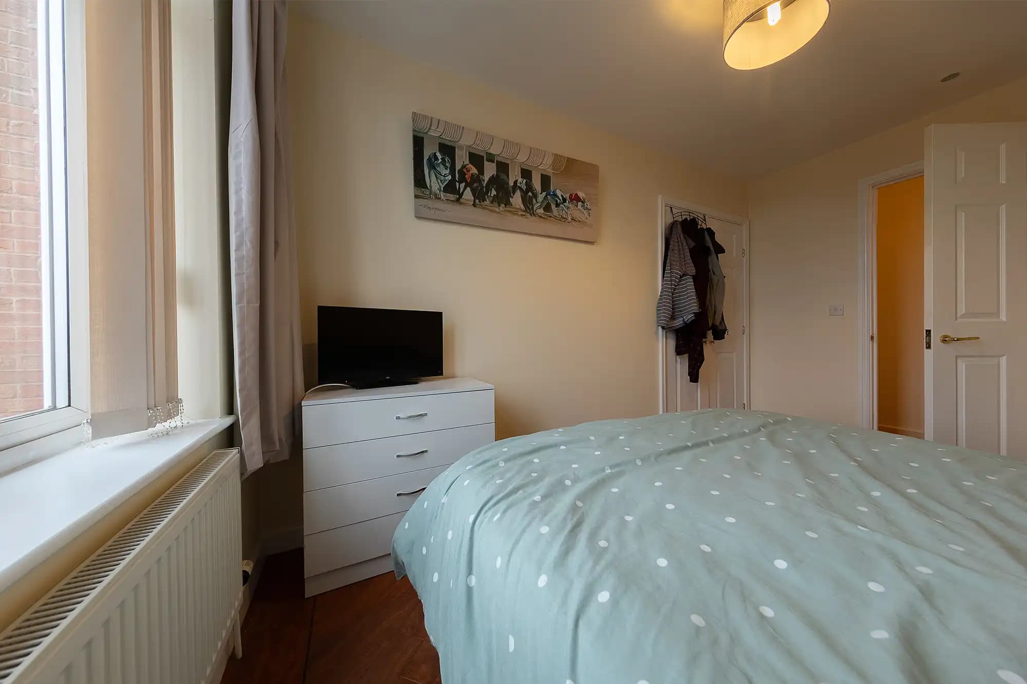 property photo 5 of 15