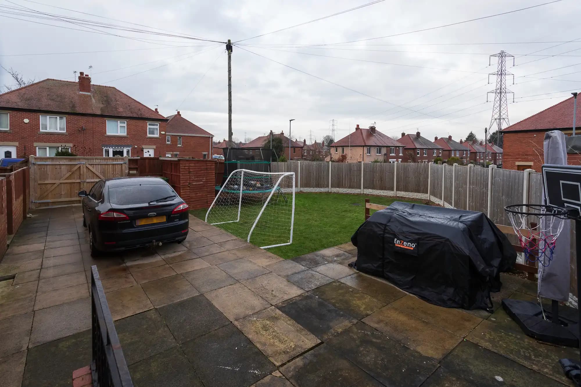 property photo 5 of 17