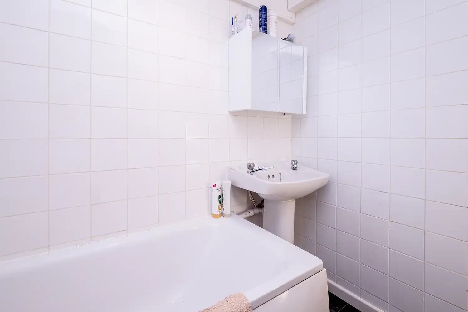 property photo 11 of 18
