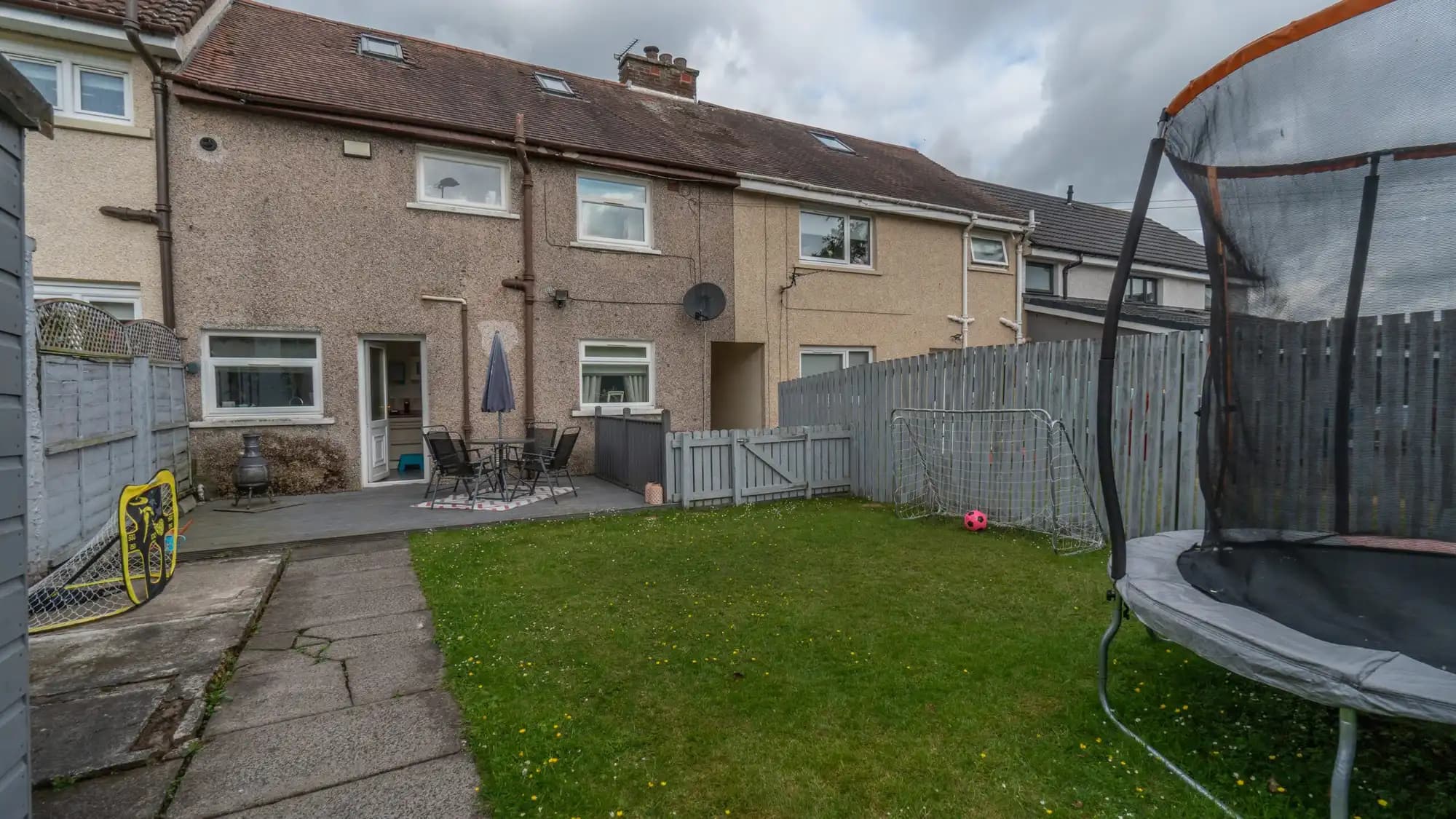 property photo 18 of 32