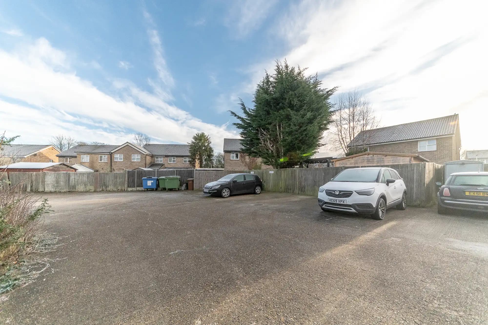 property photo 6 of 7