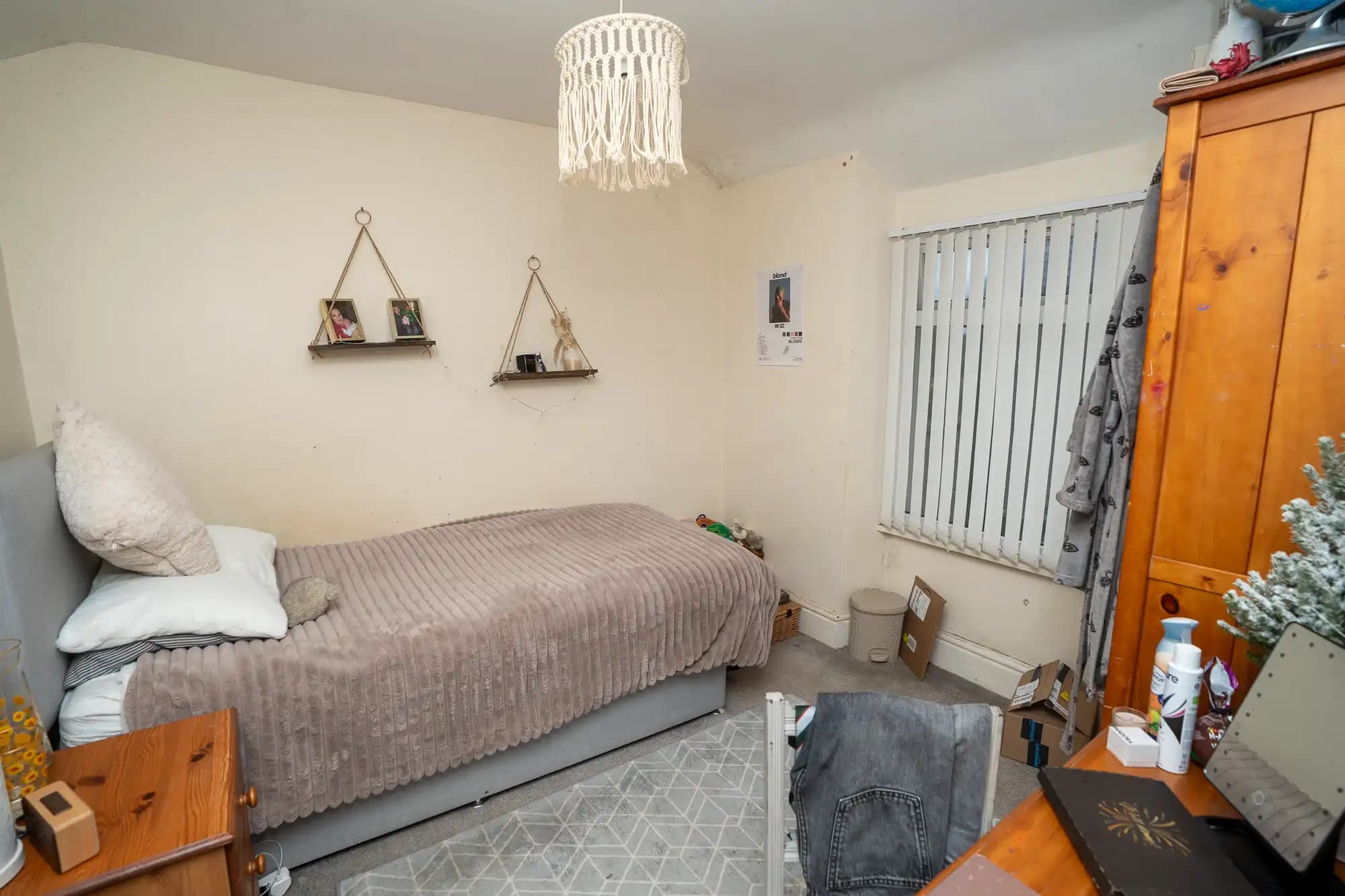 property photo 5 of 15