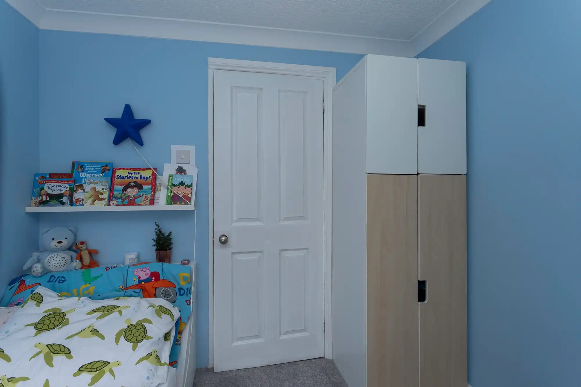 property photo 15 of 17