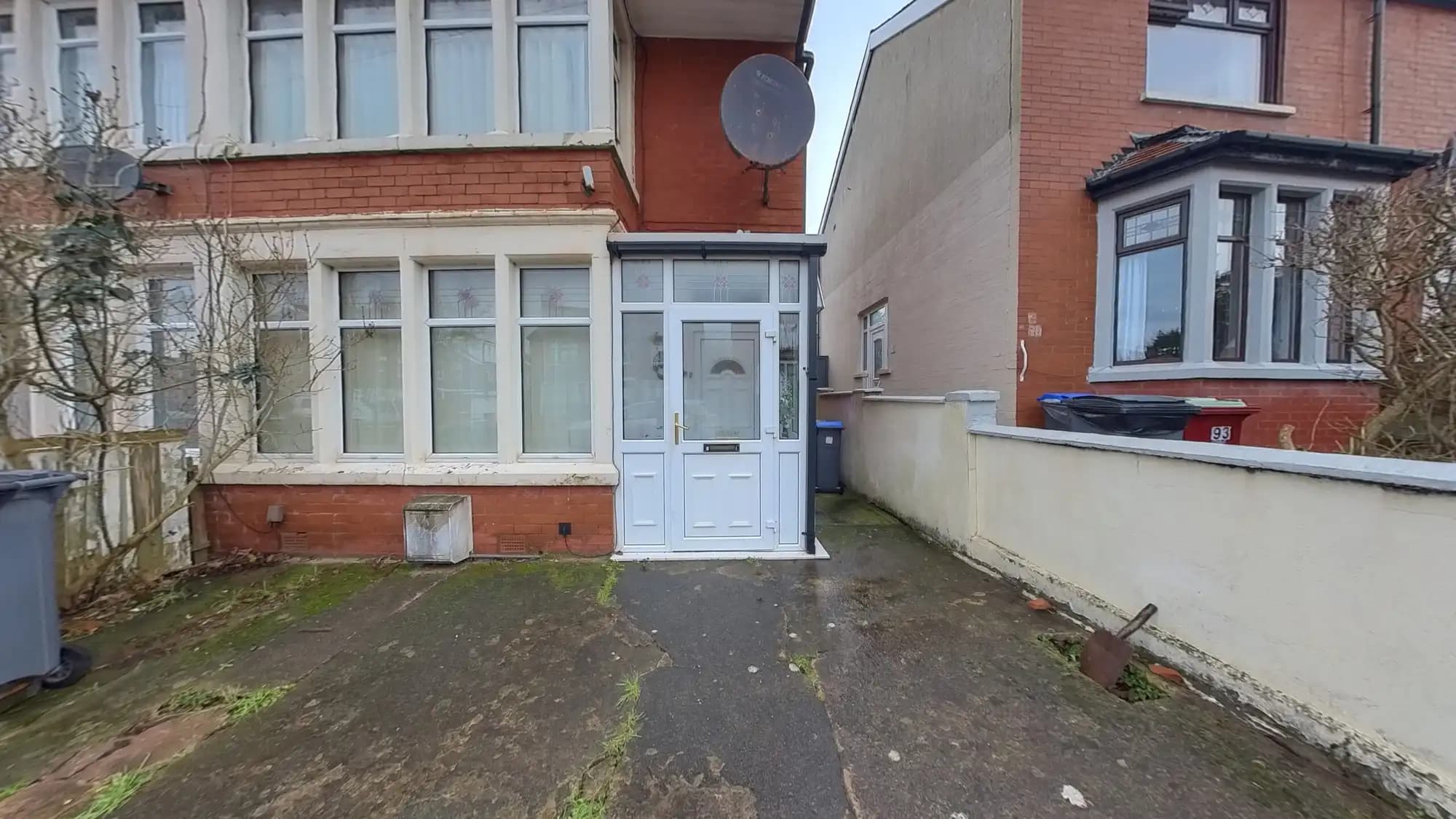 property photo 11 of 13