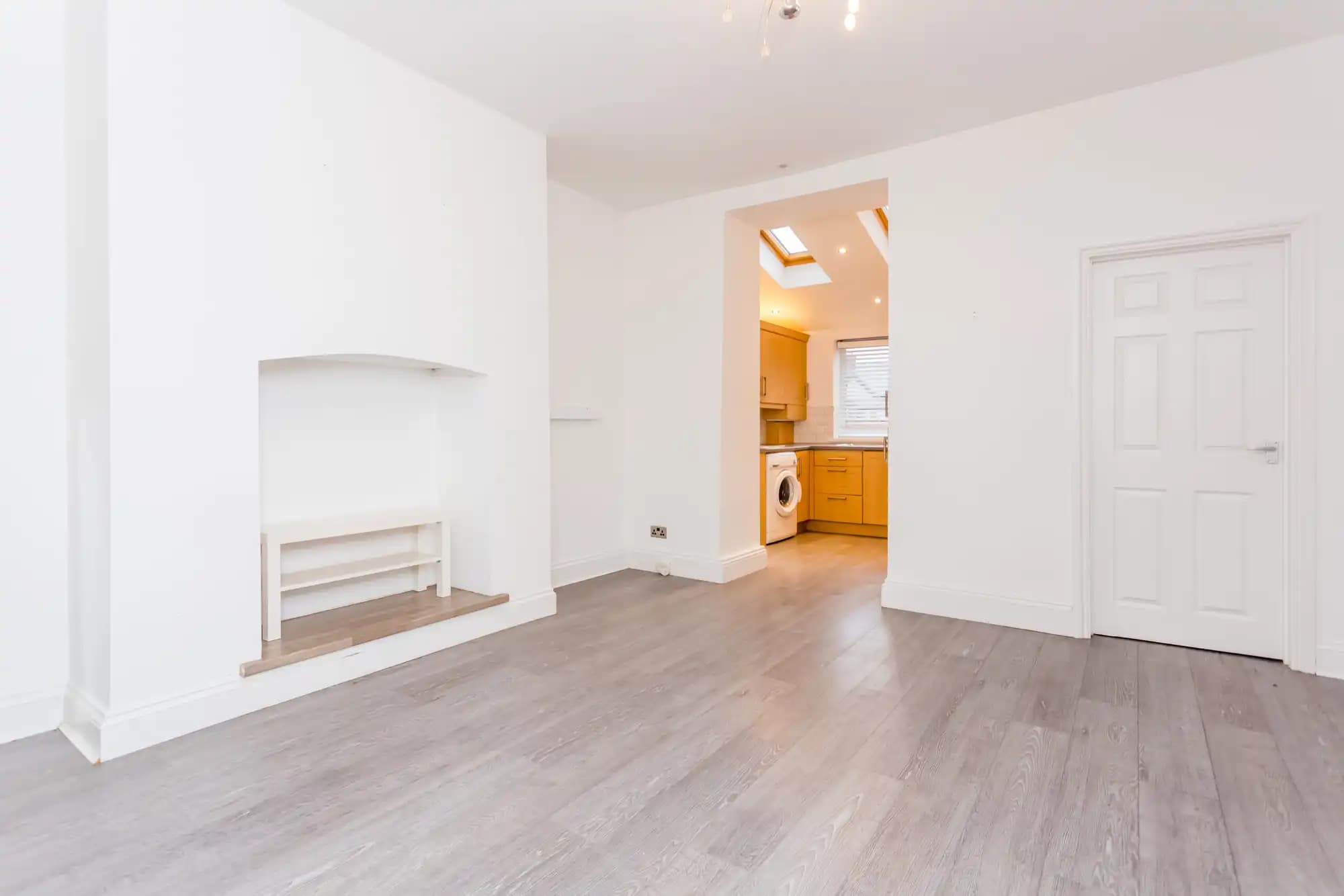property photo 6 of 19