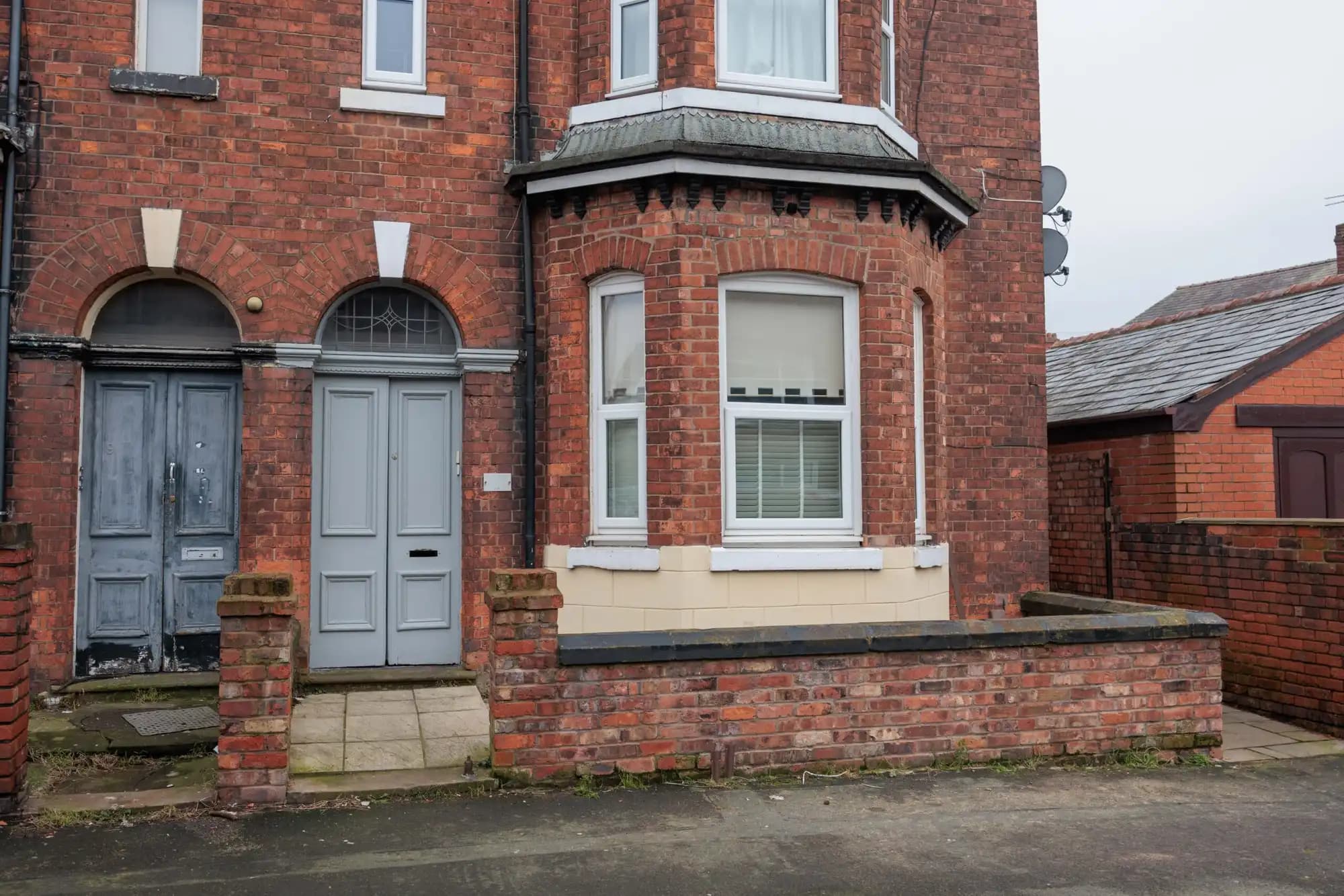 property photo 21 of 28