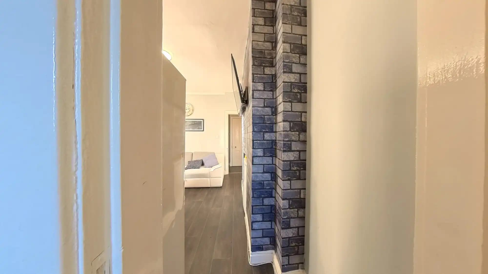 property photo 11 of 53
