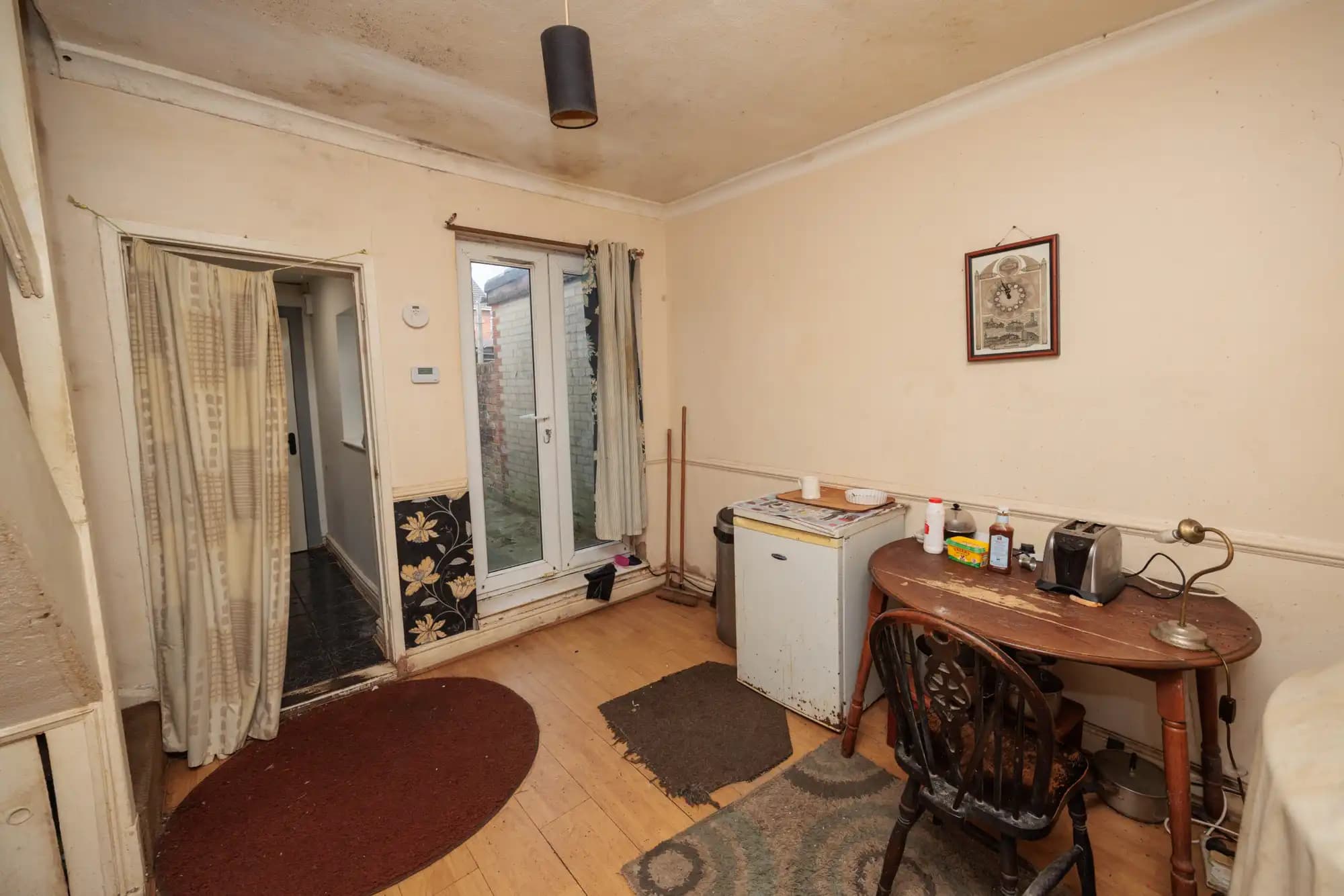 property photo 8 of 22