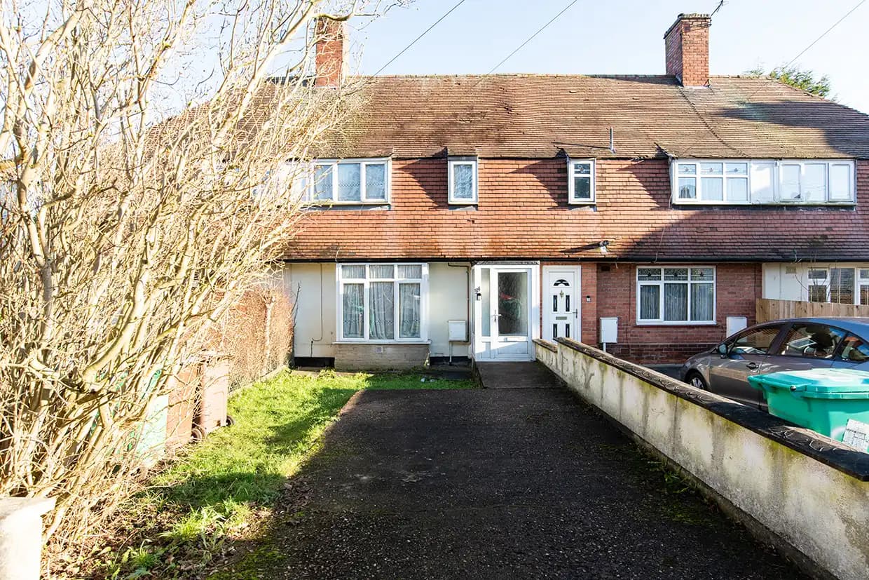 property photo 7 of 19