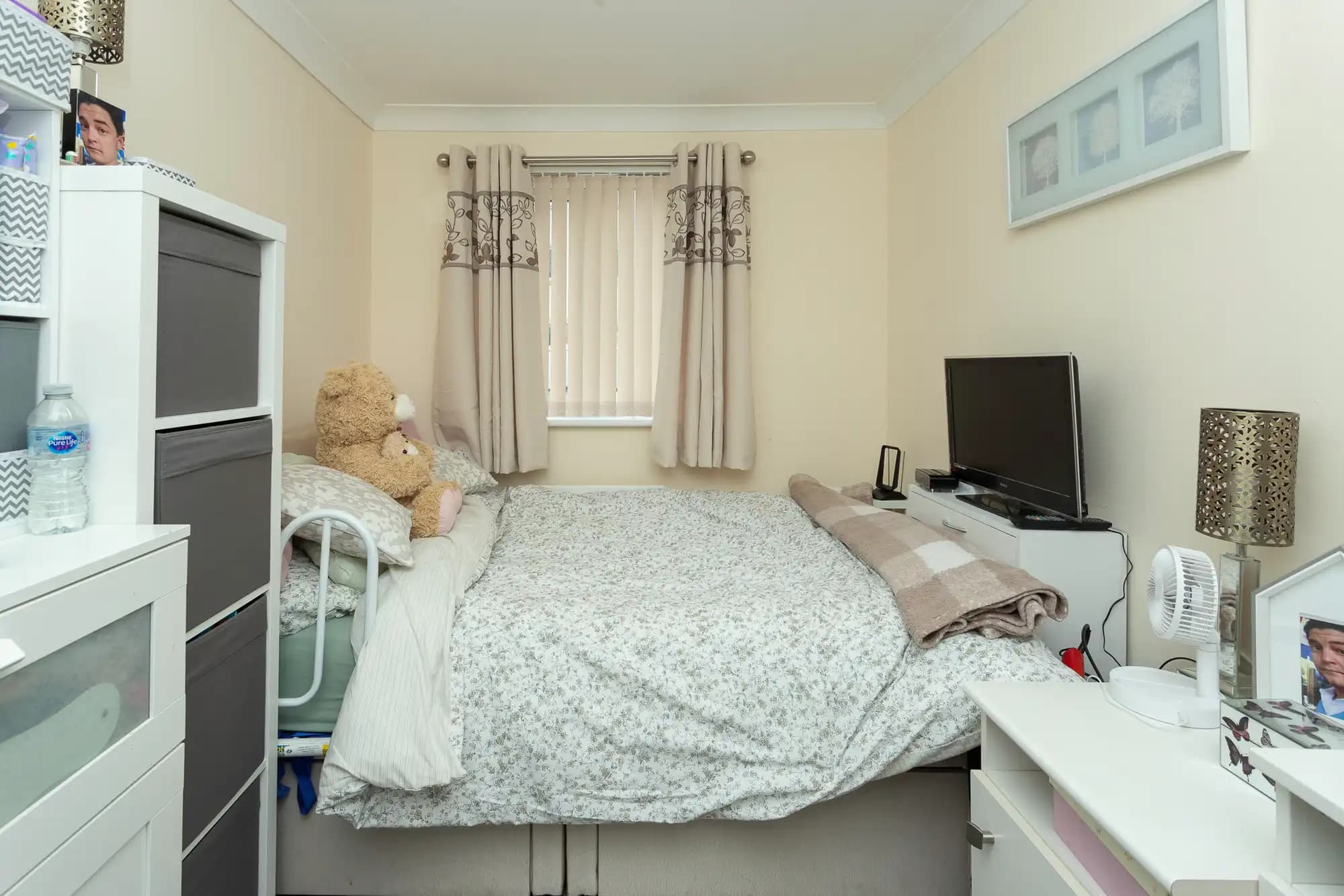 property photo 11 of 17