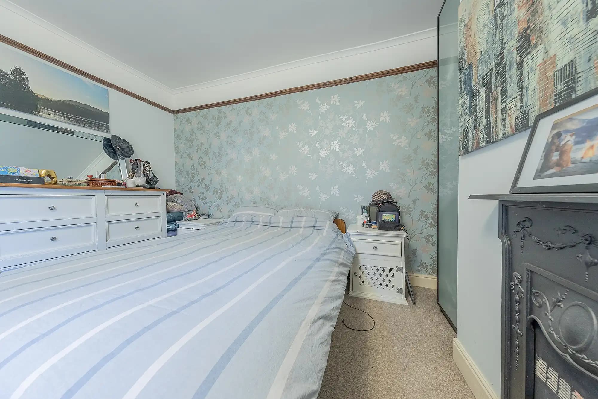 property photo 13 of 16