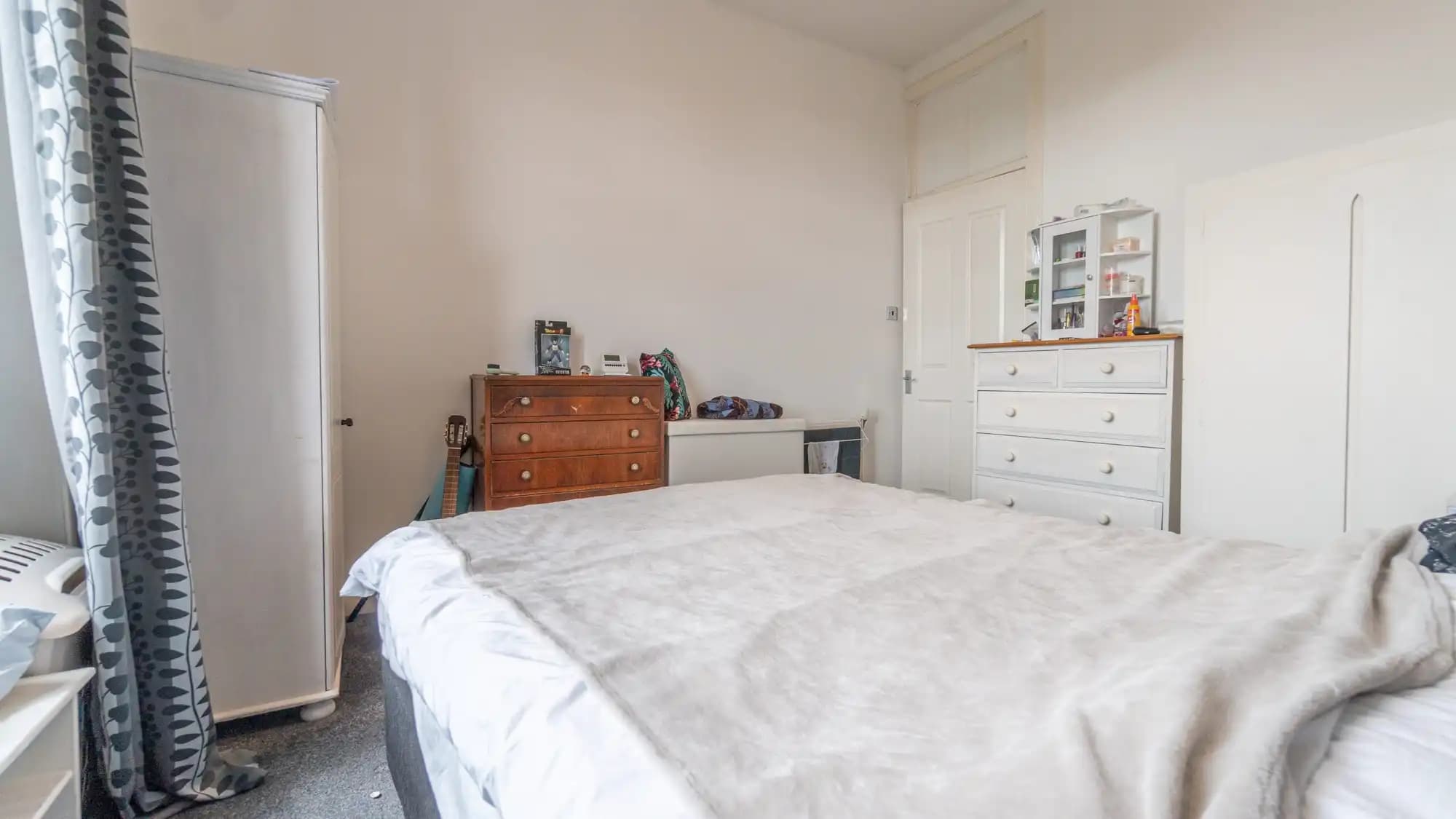 property photo 1 of 25