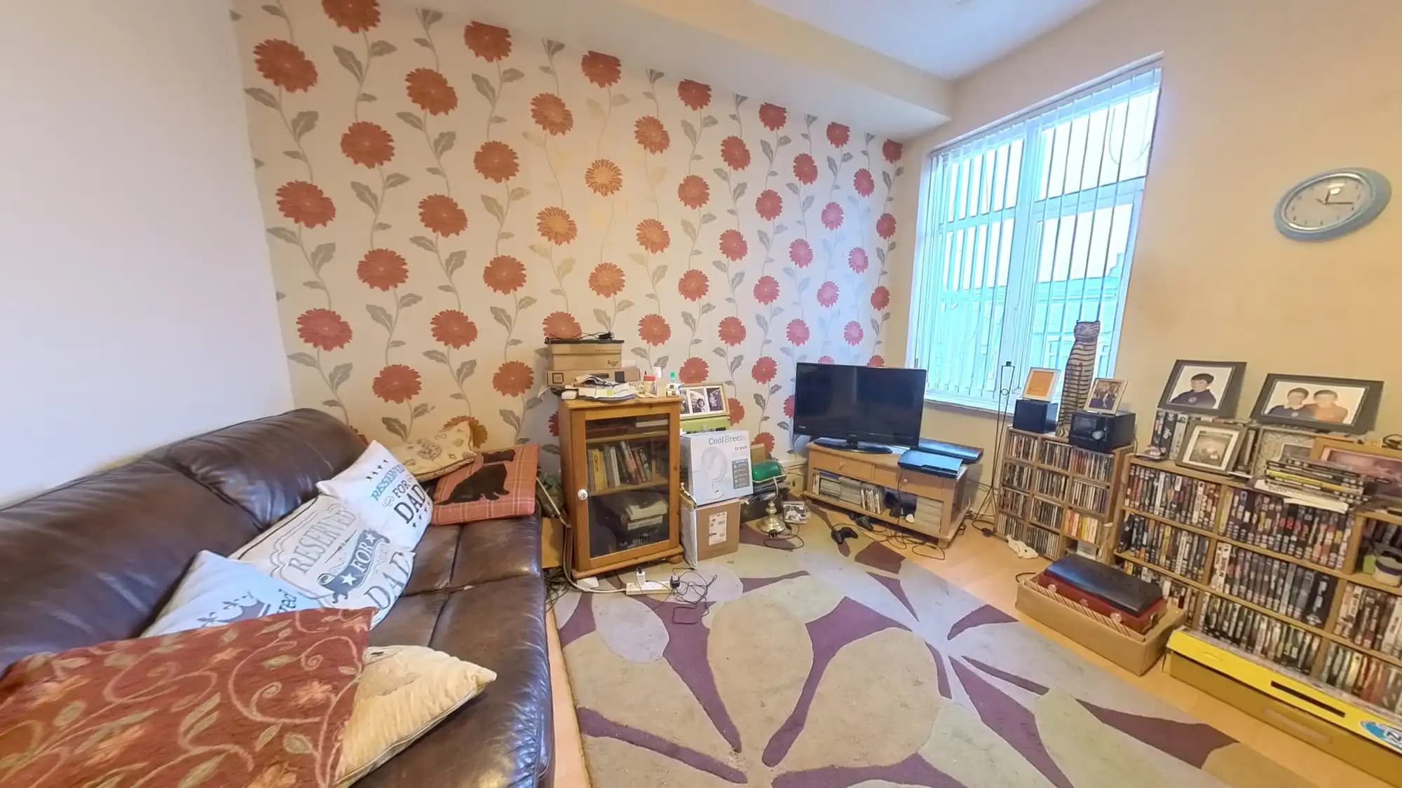 property photo 3 of 28