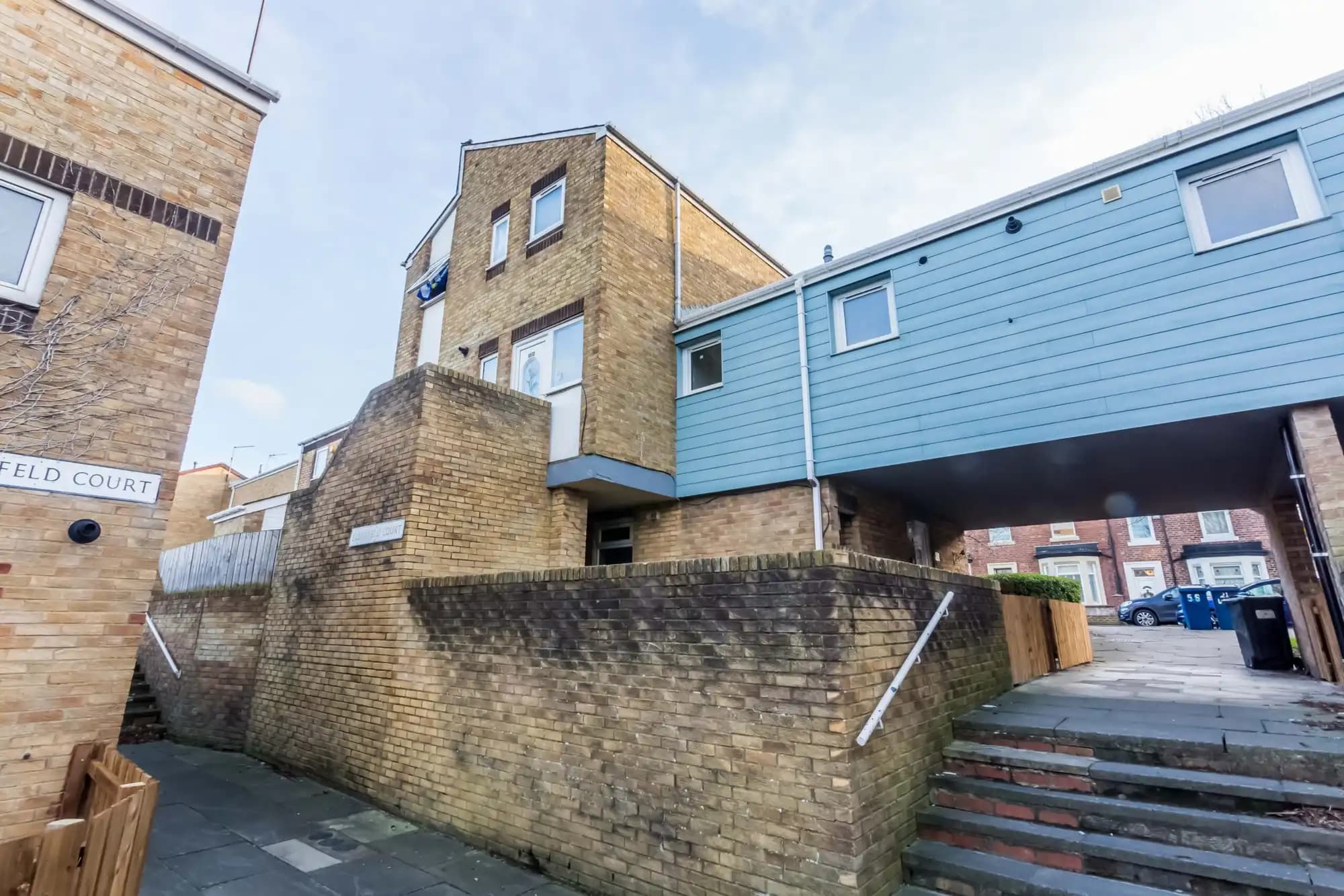 property photo 7 of 18