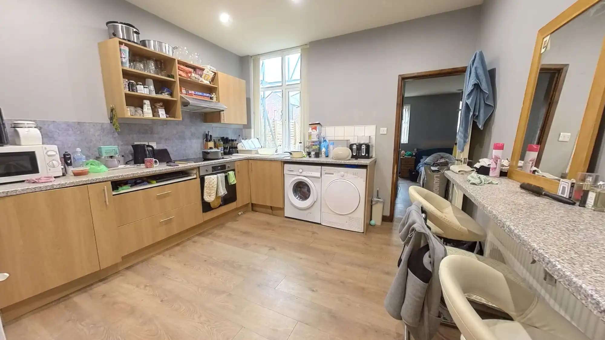 property photo 11 of 28