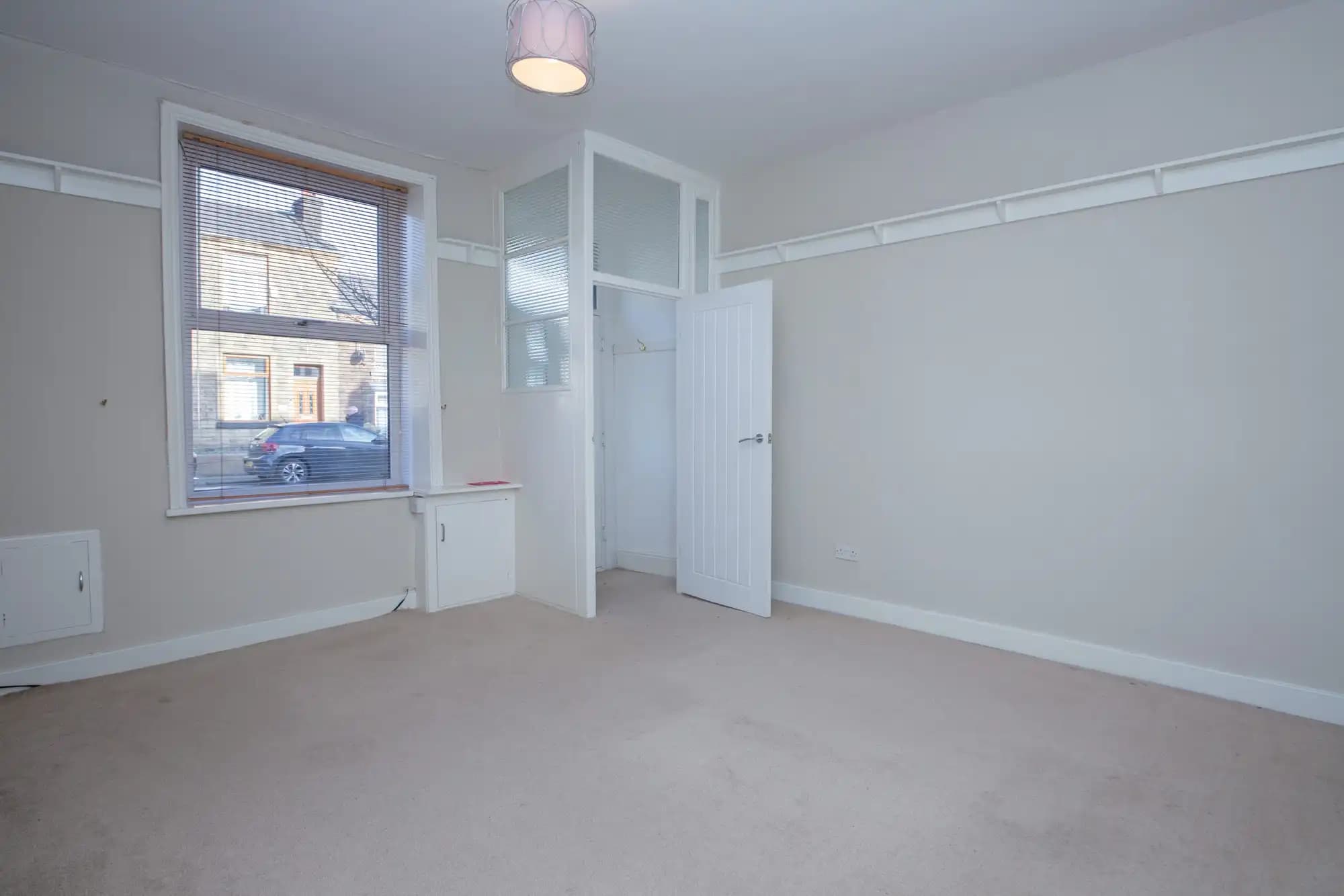 property photo 5 of 23
