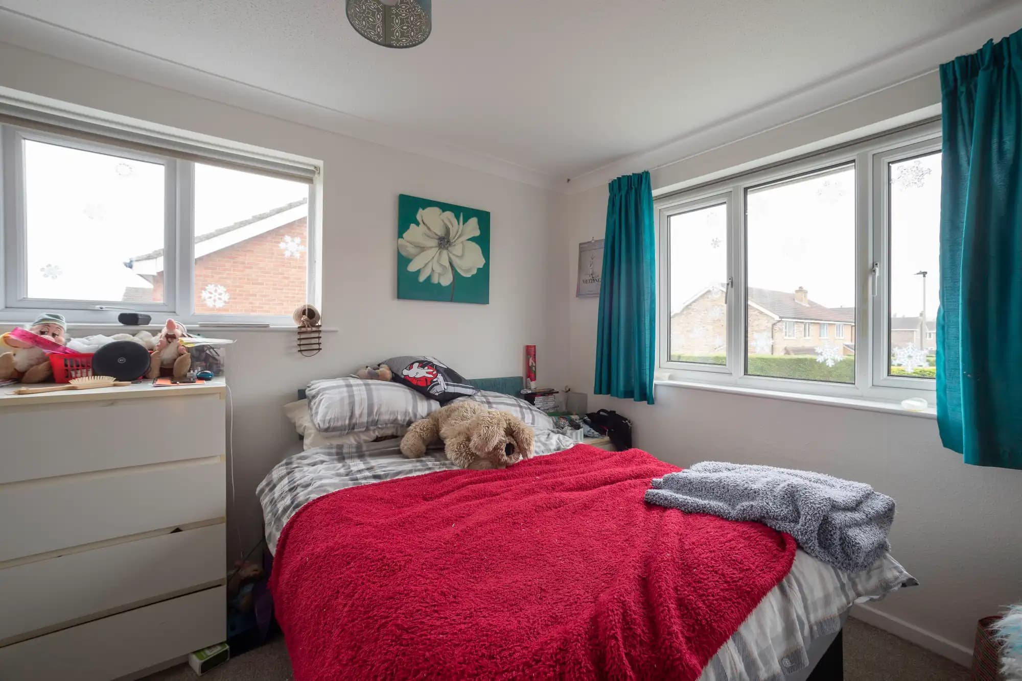 property photo 6 of 11
