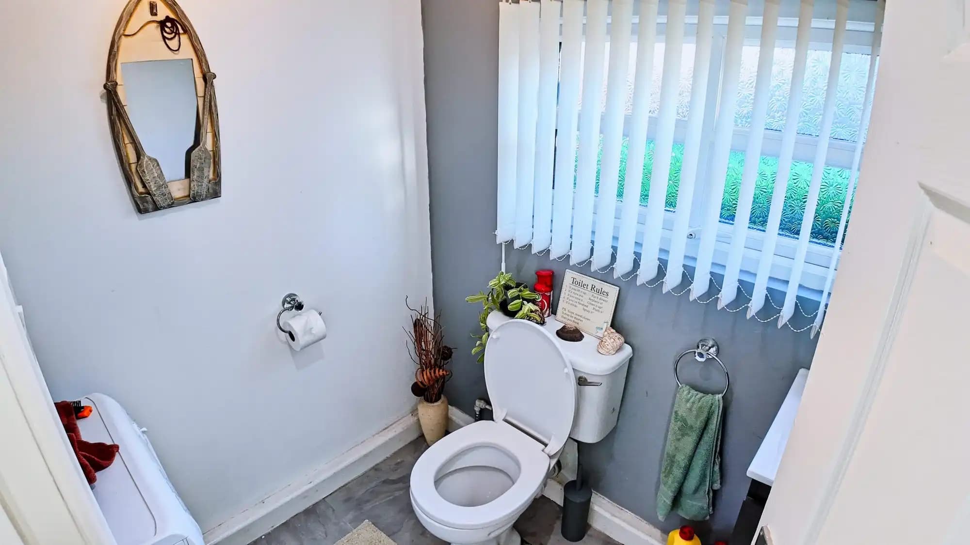 property photo 6 of 17