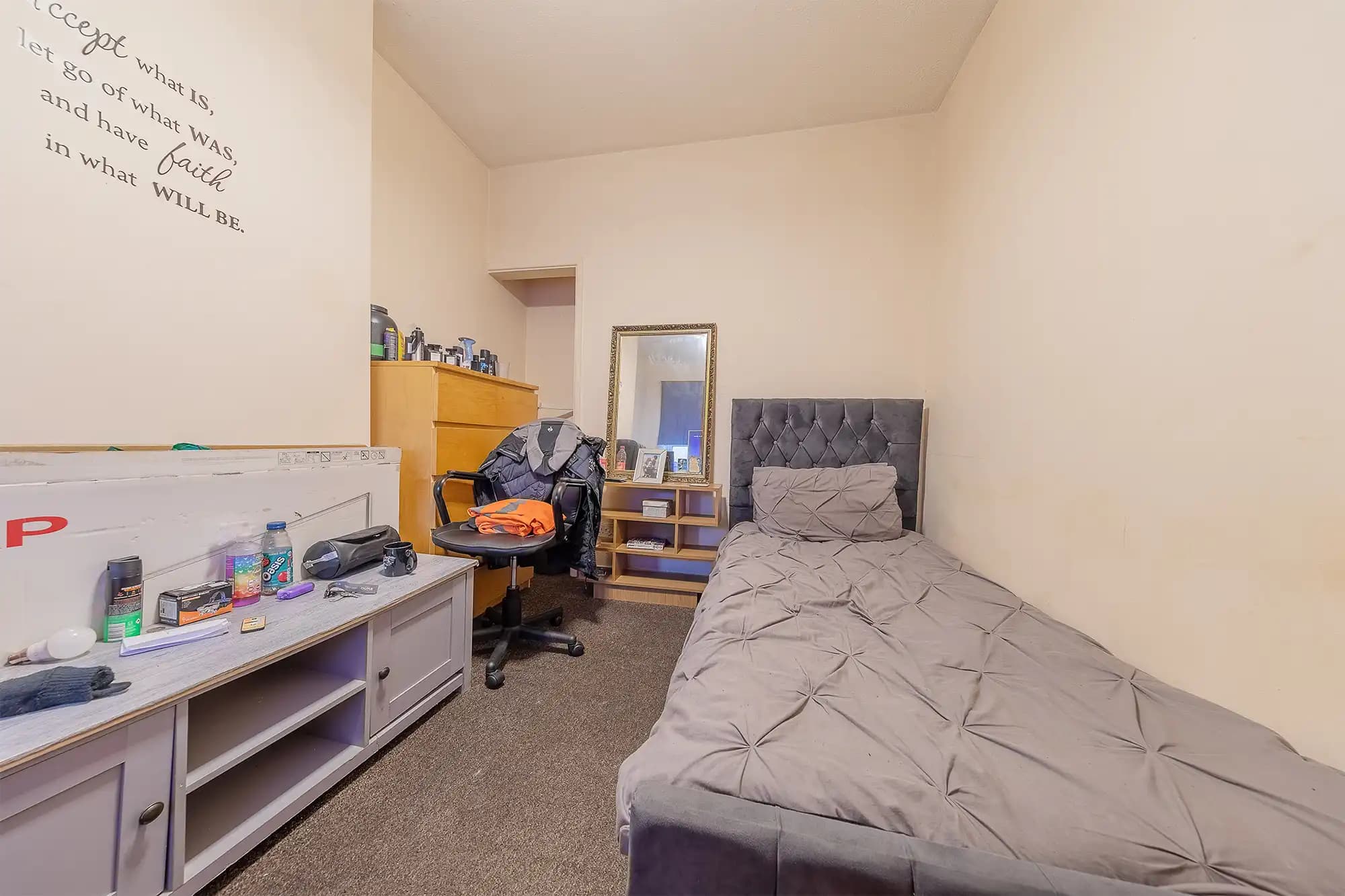 property photo 18 of 26