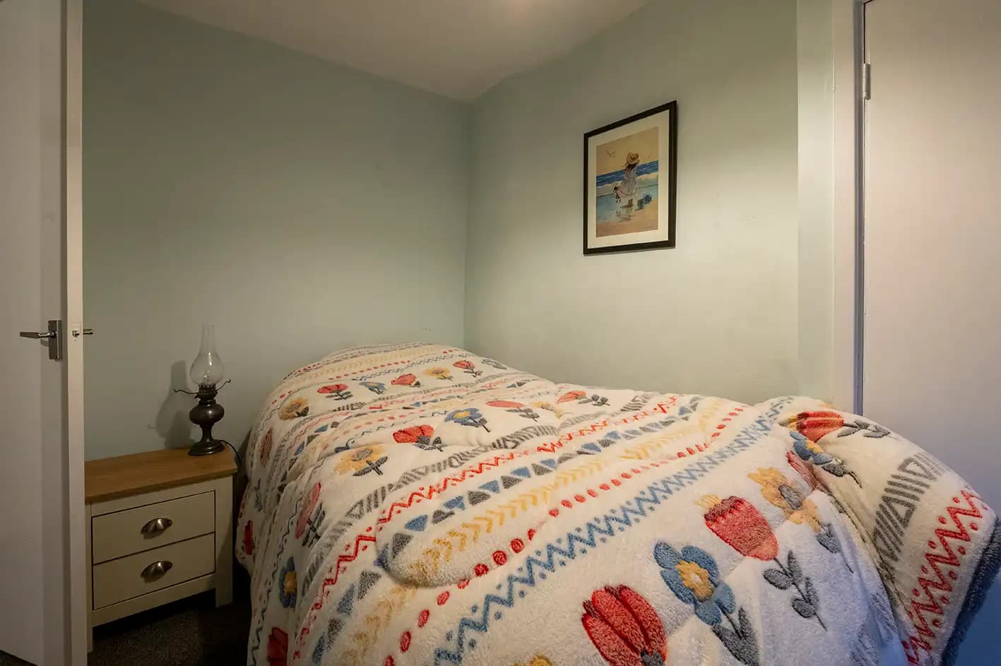 property photo 9 of 27