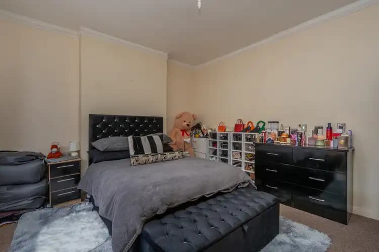 property photo 14 of 19