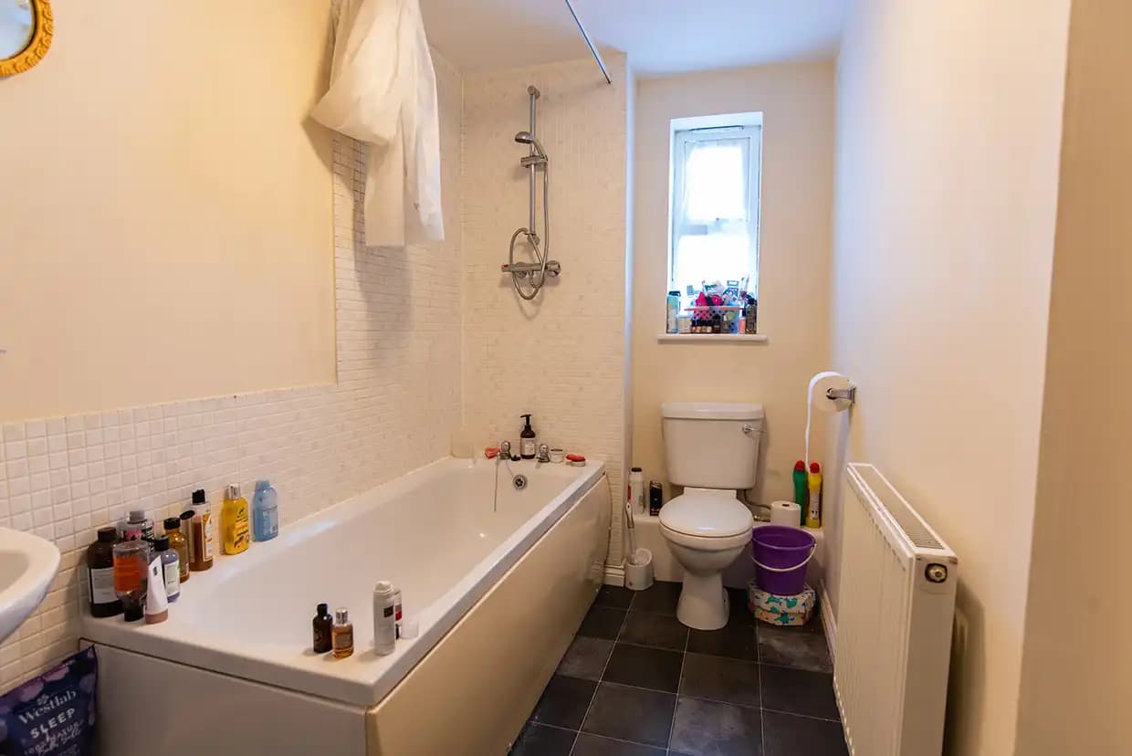 property photo 10 of 16