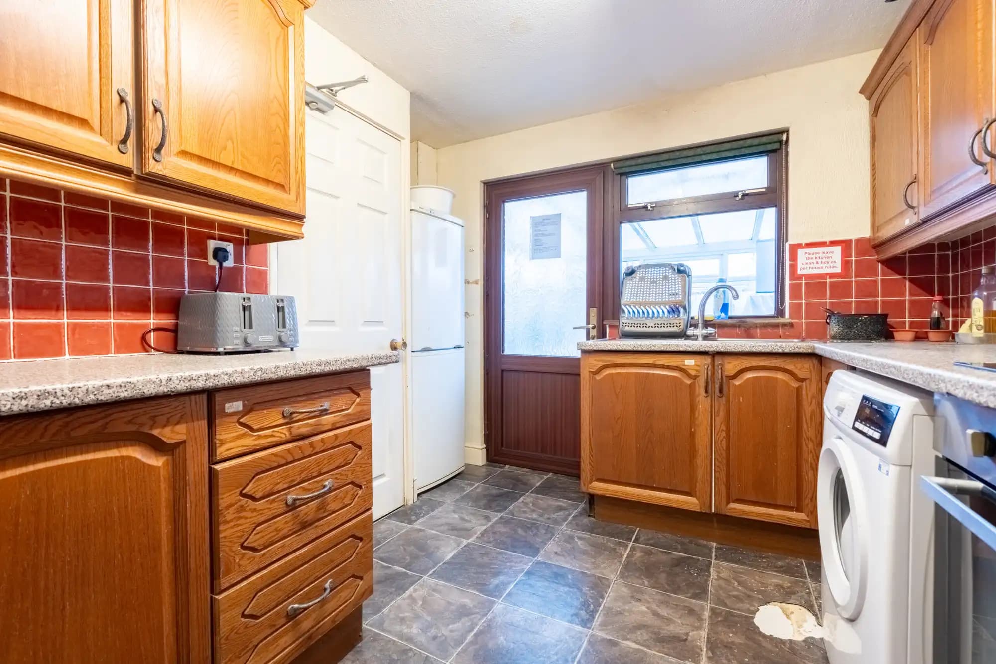 property photo 14 of 27