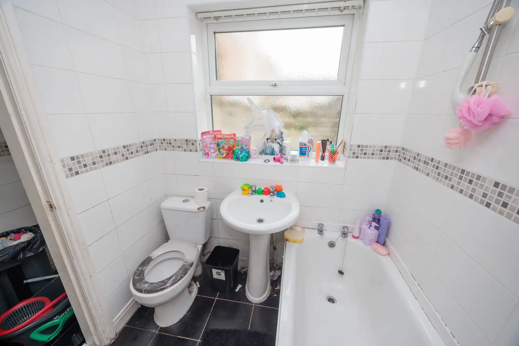 property photo 3 of 29