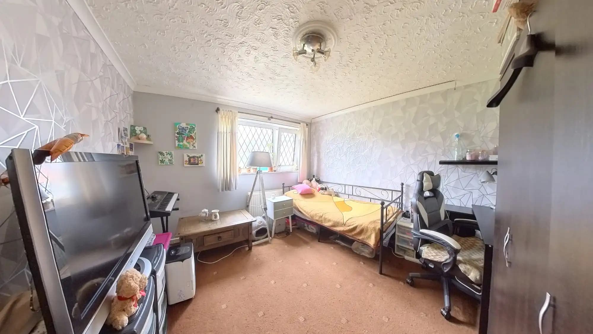 property photo 14 of 27