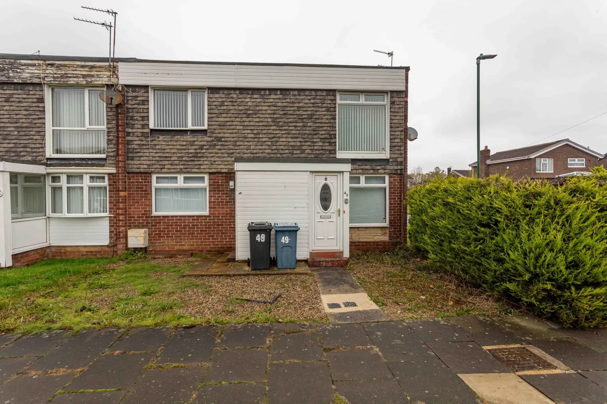 property photo 6 of 18