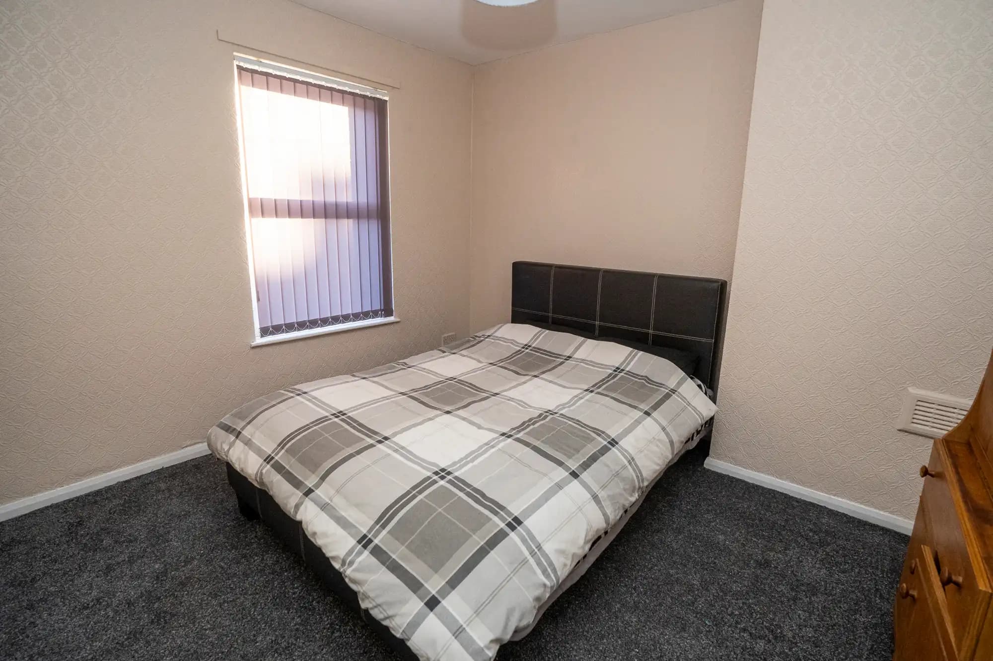 property photo 22 of 28