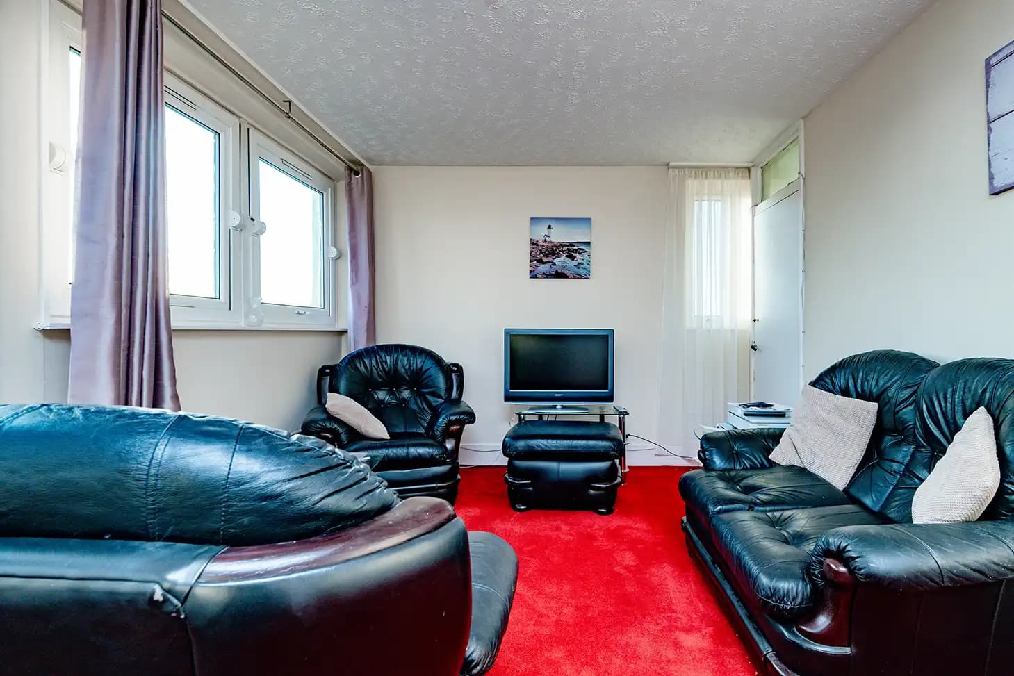 property photo 5 of 18