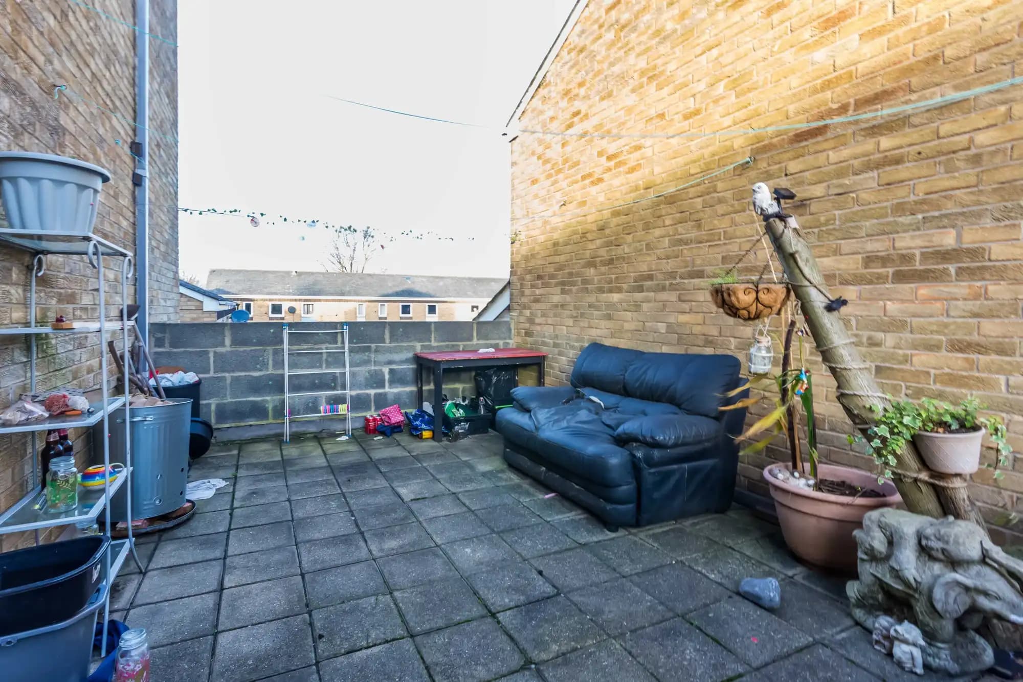 property photo 4 of 18